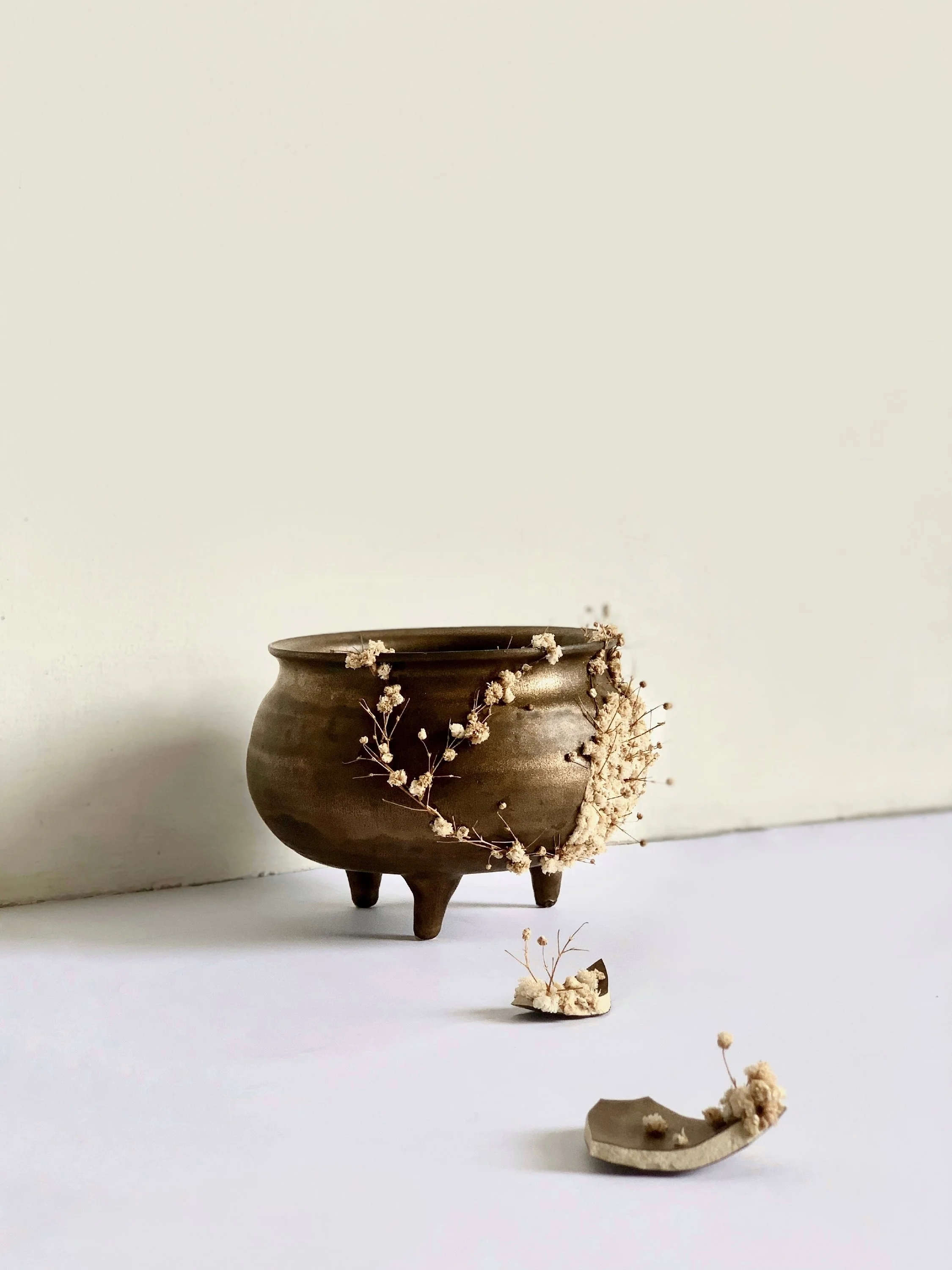 0129_ChantalPhuayYi_VisualArtsHL_Exhibition3a_bloom_2022.jpg
