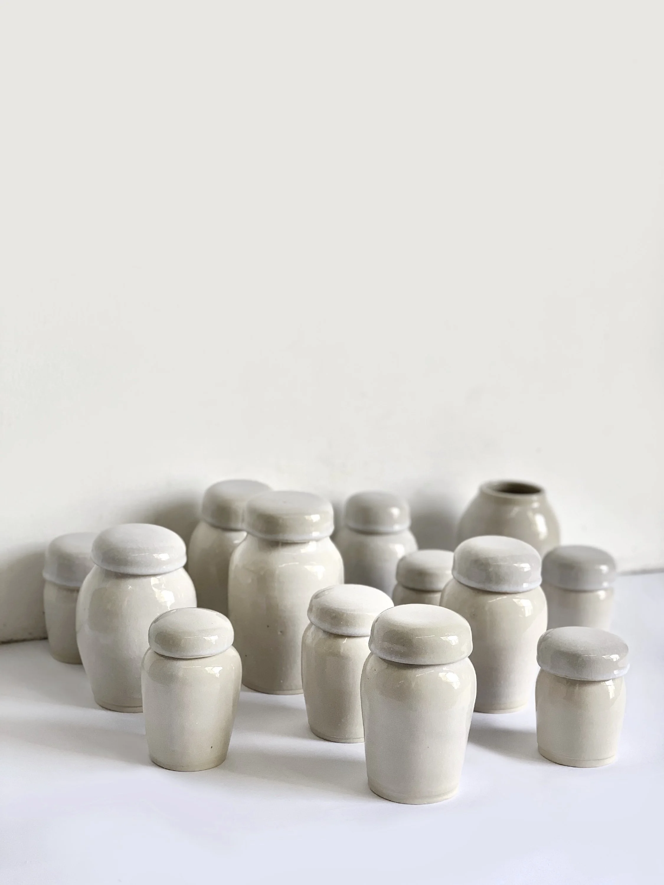 Urns, 2021
