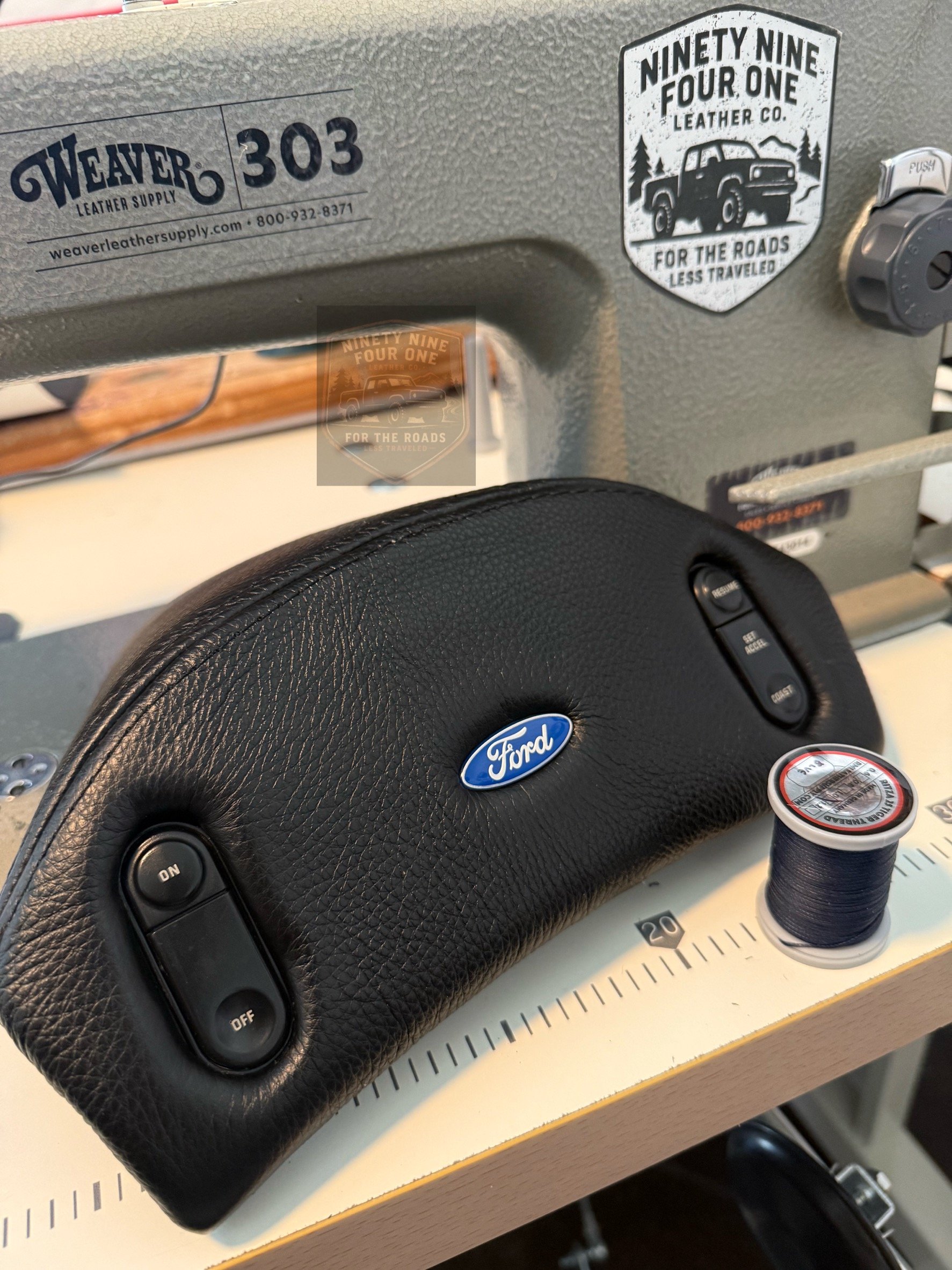 1992-1997 FORD F-250 F350 STEERING WHEEL HORN PAD WITH CRUISE CONTROL