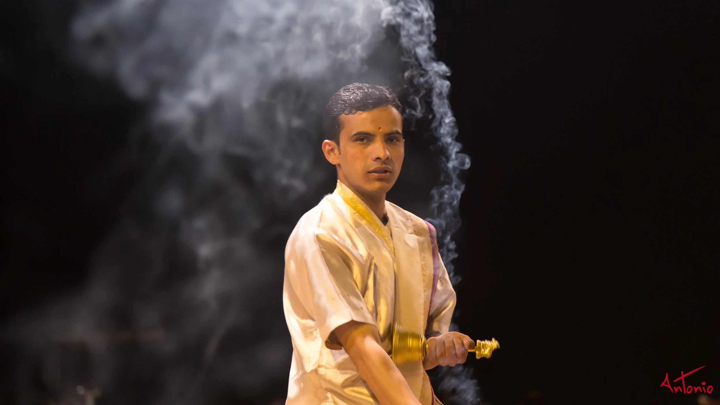 20121117_182708 Varanasi.jpg