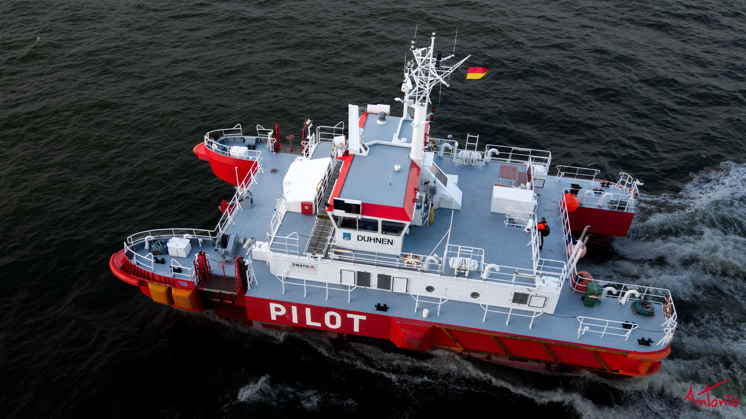 20130909_182845 SilverWhisper.jpg