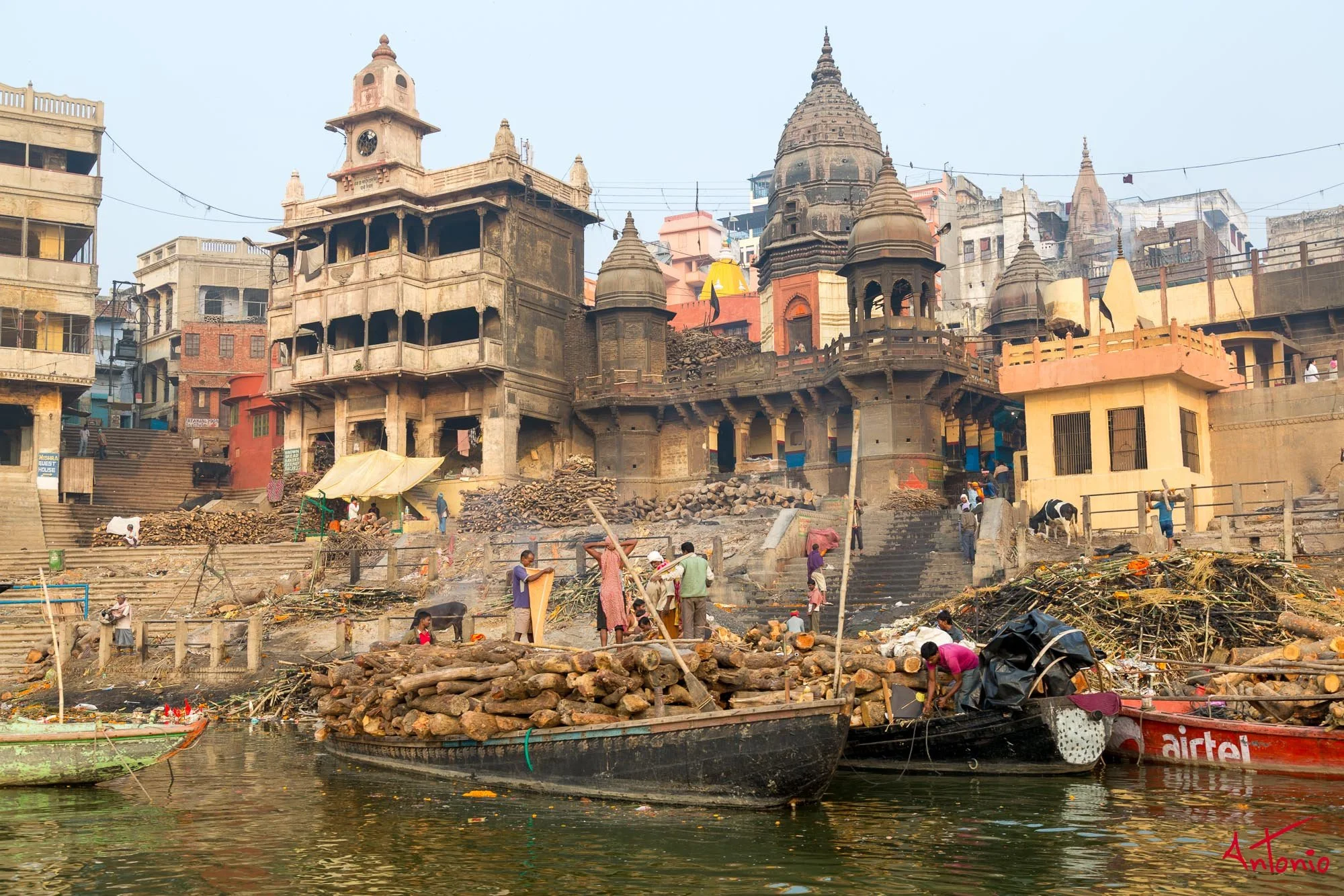 20121118_075004 Varanasi.jpg