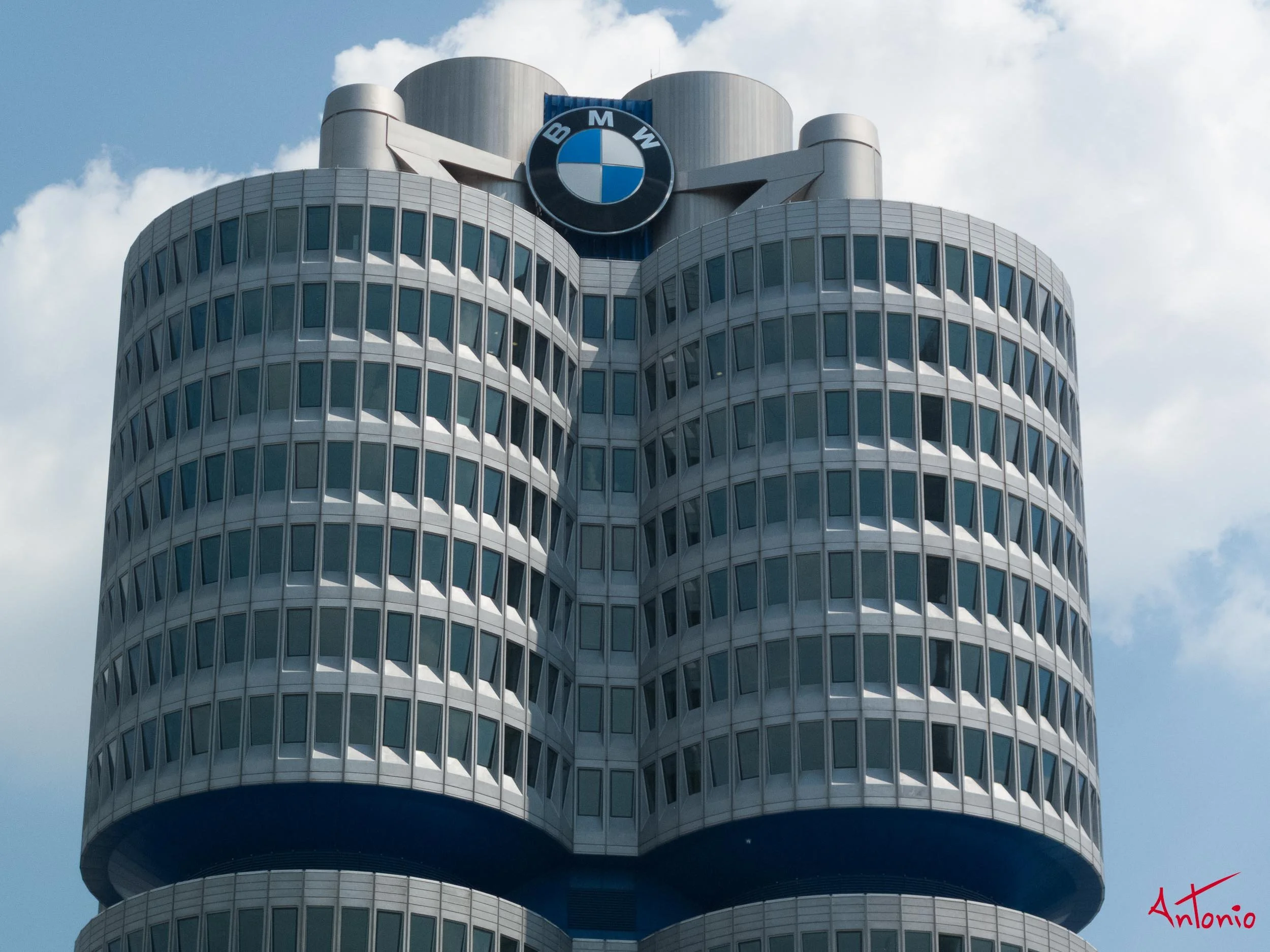 20100625_064535 Munich.jpg