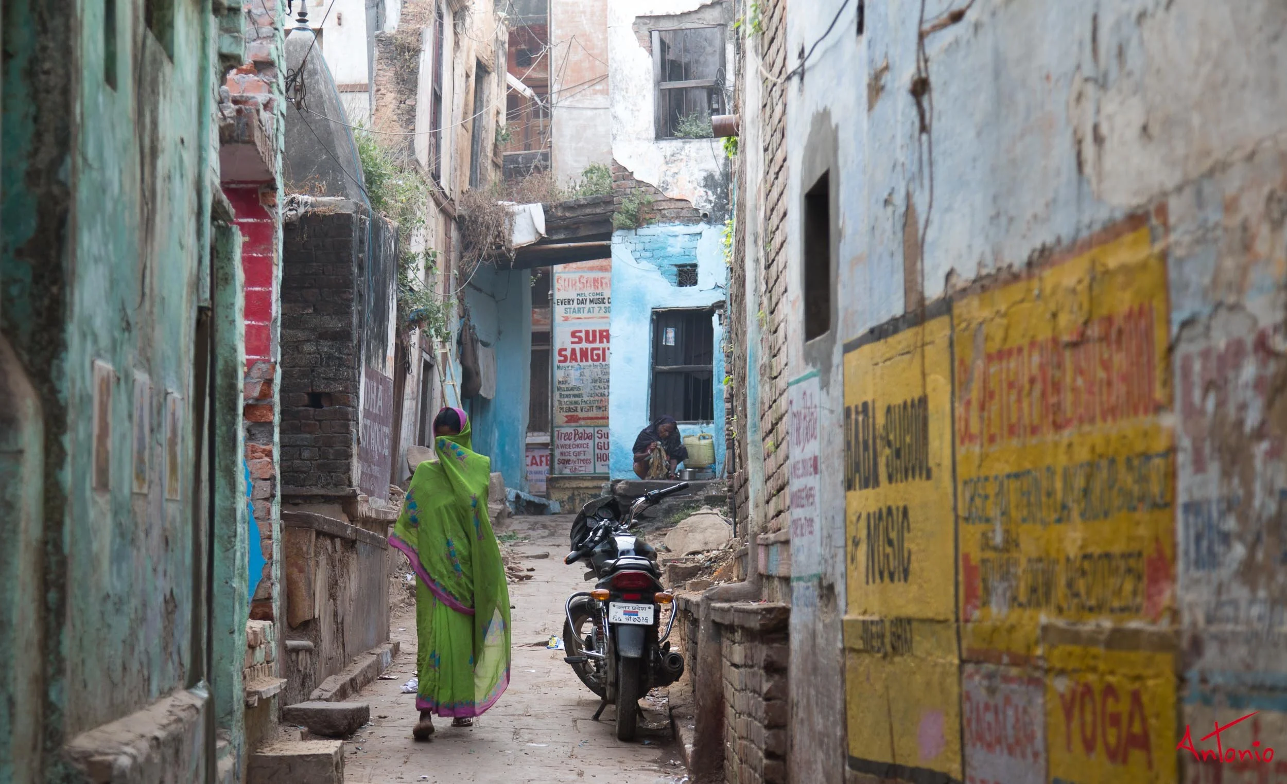 20121118_081103 Varanasi.jpg