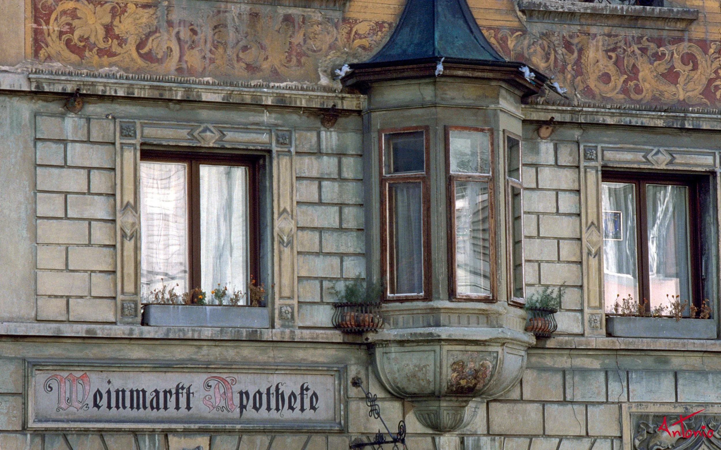 19880900_013 Lucerna.jpg