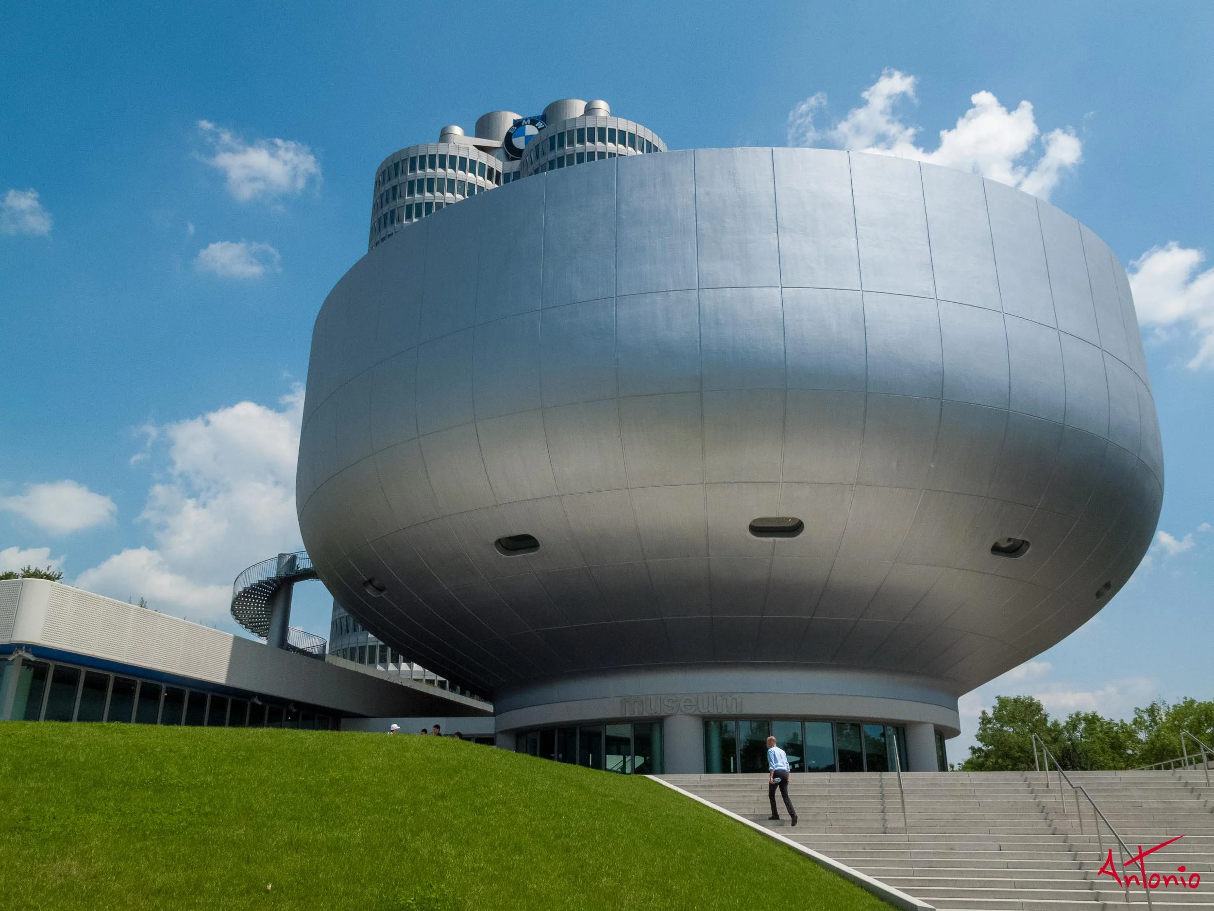 20100625_064310 Munich.jpg