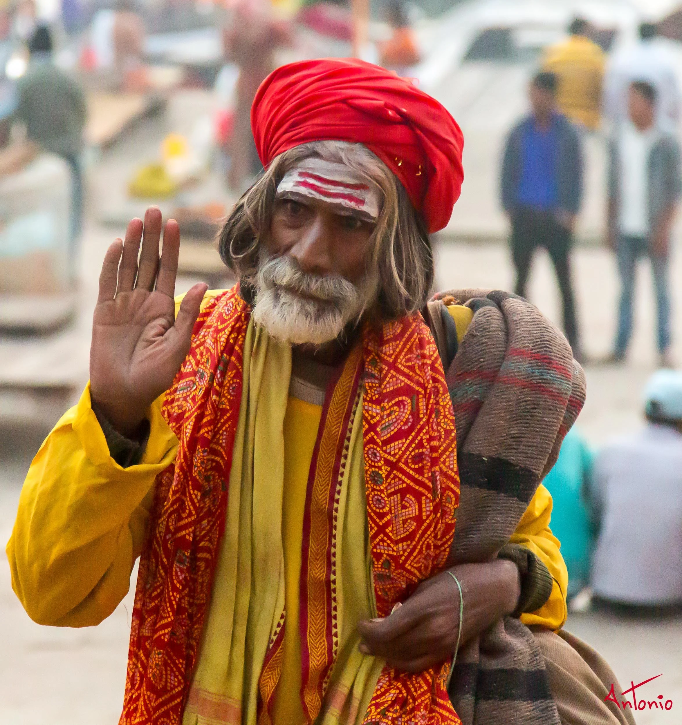 20121118_060350 Varanasi.jpg