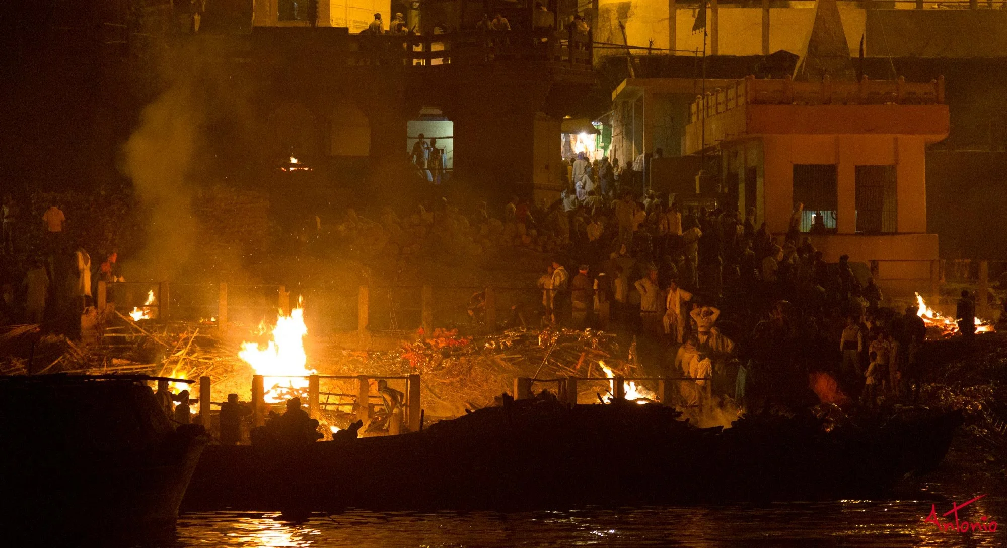 20121117_185617 Varanasi.jpg