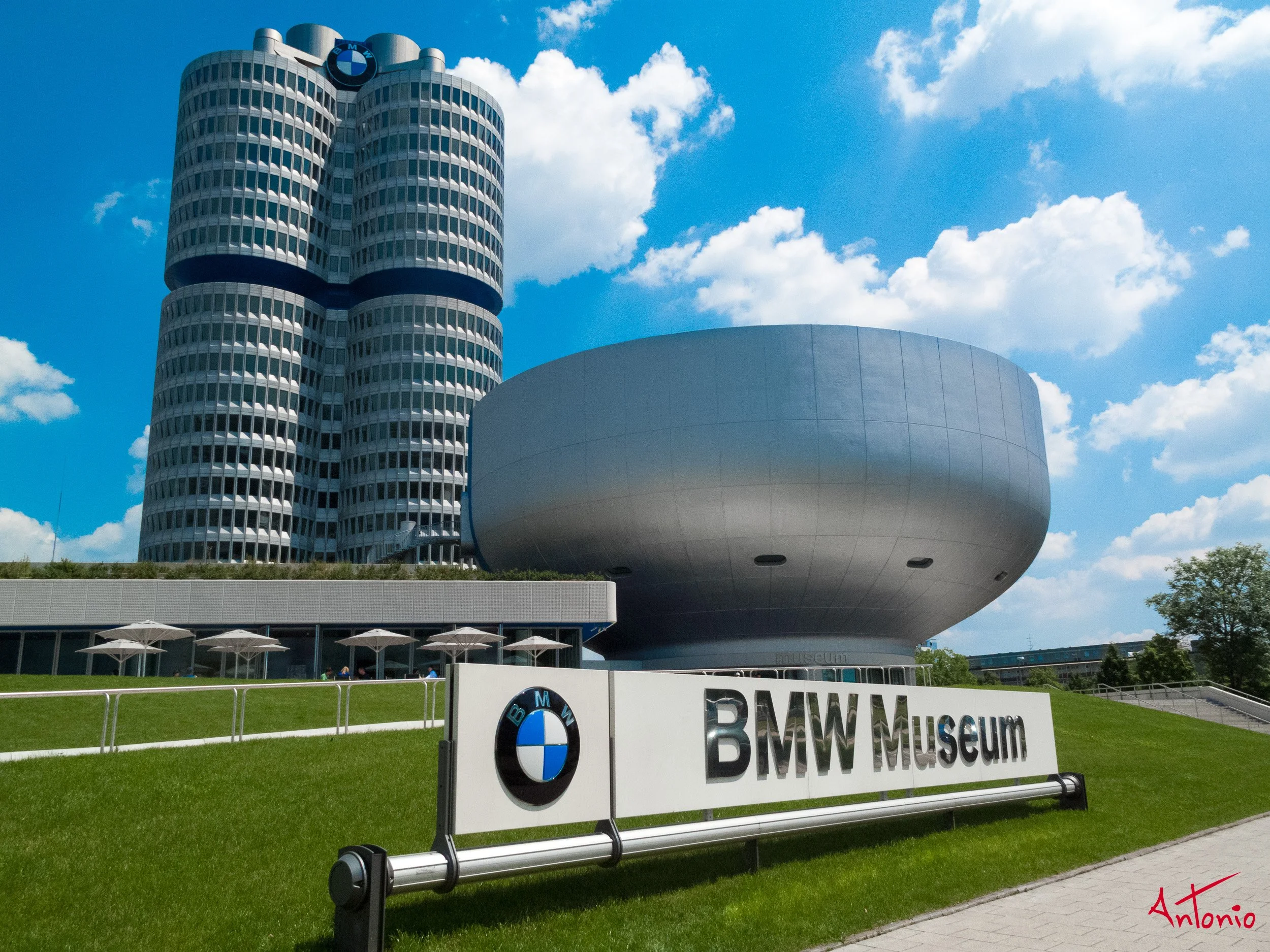 20100625_064356 Munich.jpg