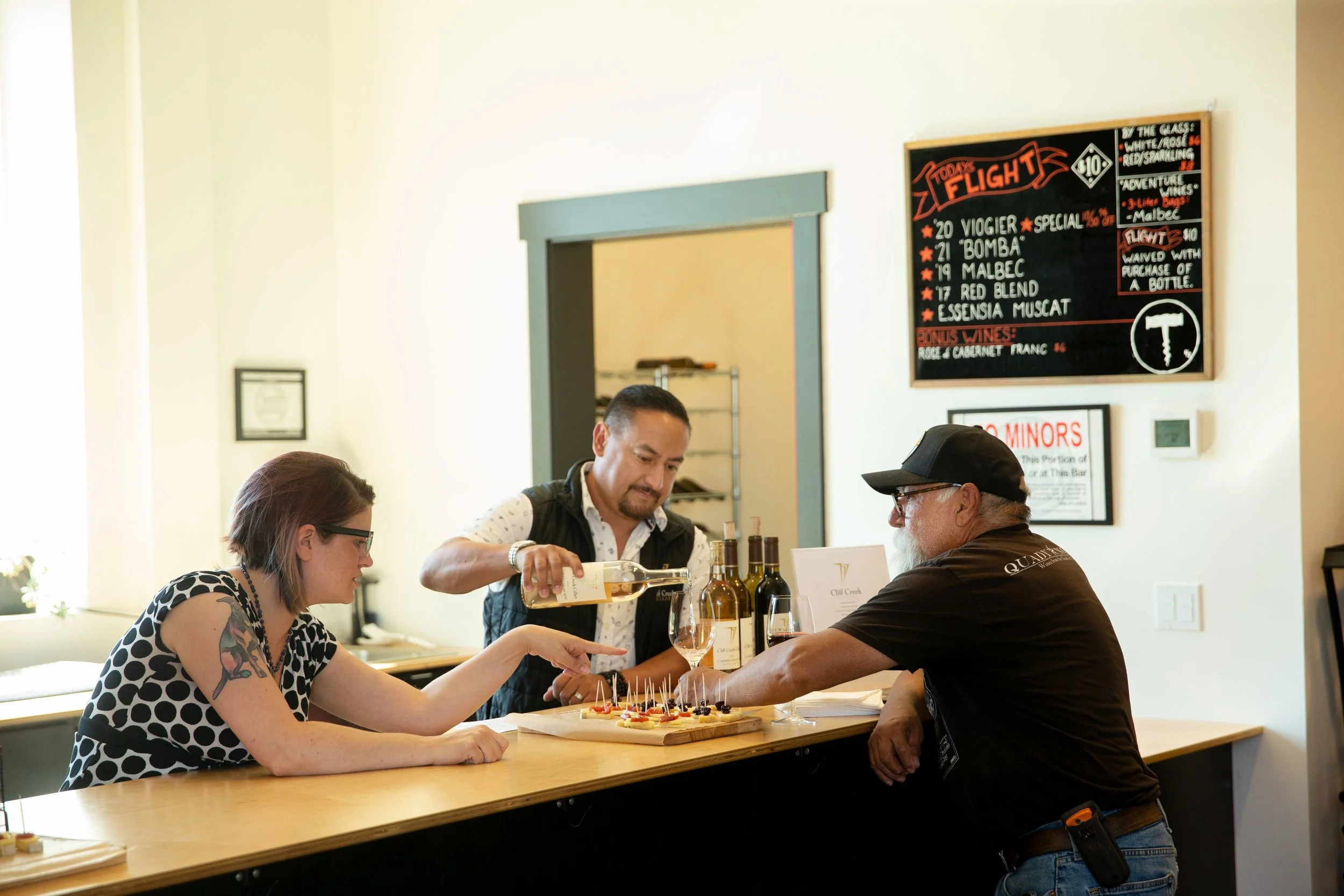Local's Night - a happy hour 