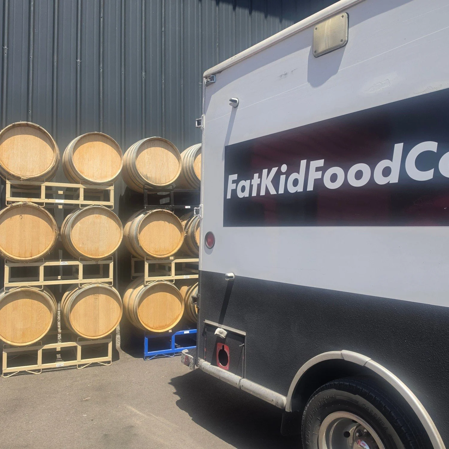 Fat Kid Food Co. pop-up starts in just 10 minutes! They'll be here today until 6pm for Local's Night Happy Hour. $2 off glasses of wine, and an extra 10% off on 2024 Sauvignon Blanc 3L boxes, 2024 Bomba 3L boxes, and the newly released 2025 Sparkling