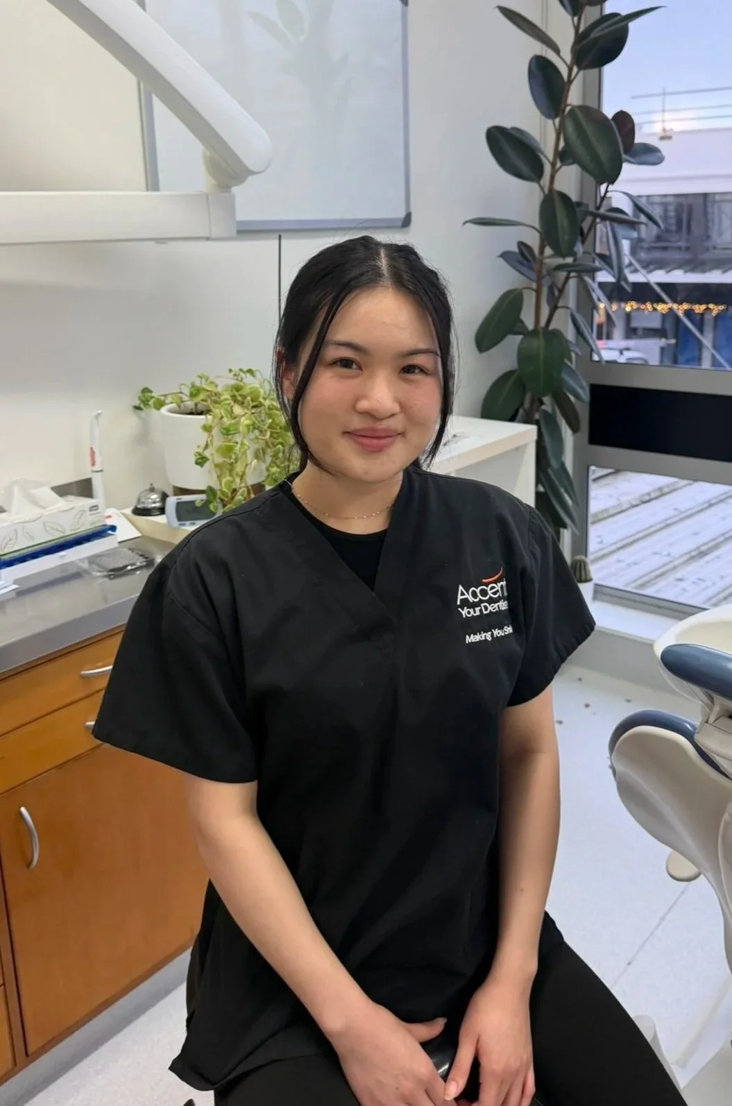Oral Hygienist Kira Wan