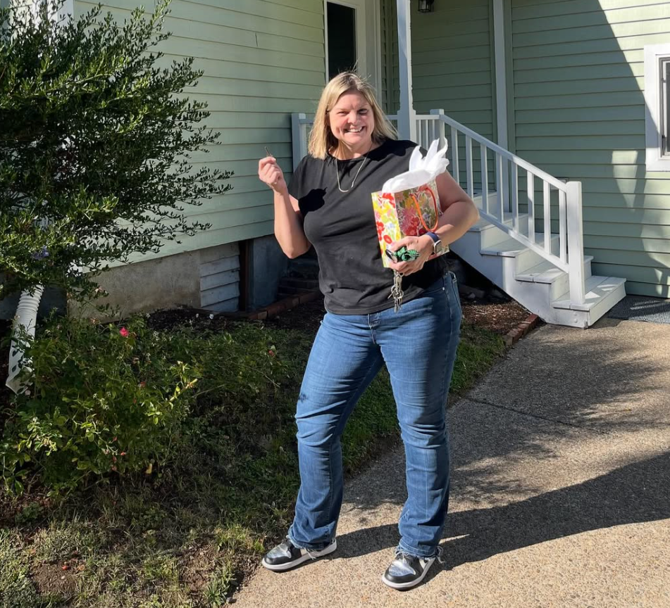 A happy homeowner that was a client of Lou Chain, Portland Realtor