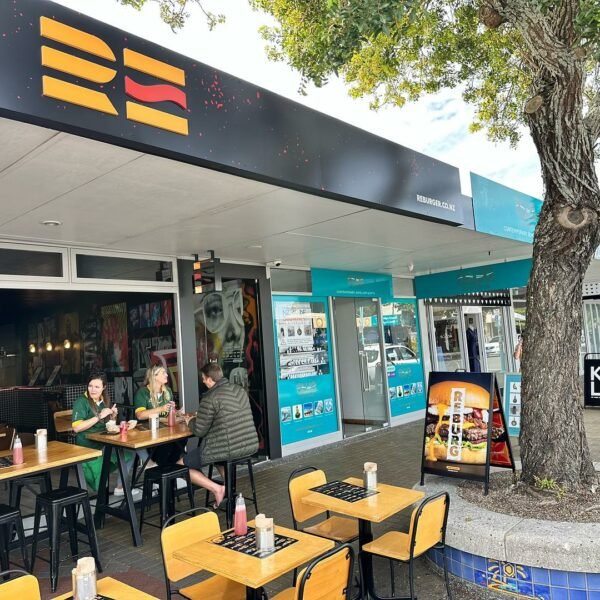 re-Burger2.jpg