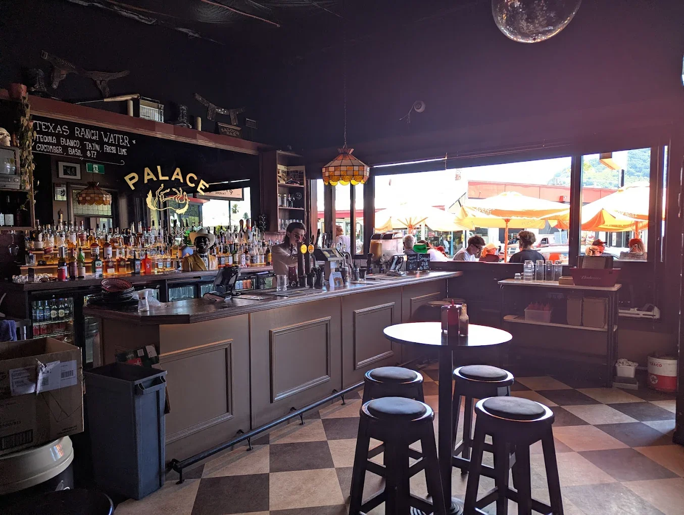 Palace Tavern