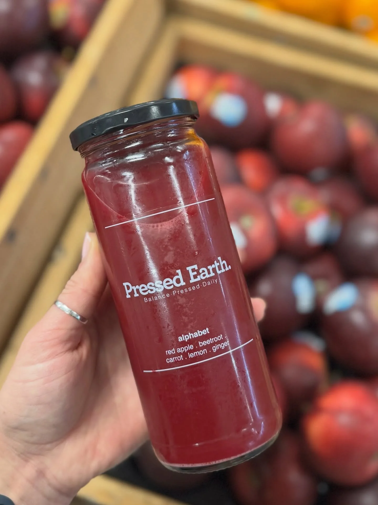 Let us introduce the Alphabet Juice @pressed_earth ❤️

#brightonroadfoodmarket #perth #localbusiness #scarboroughspots🍽