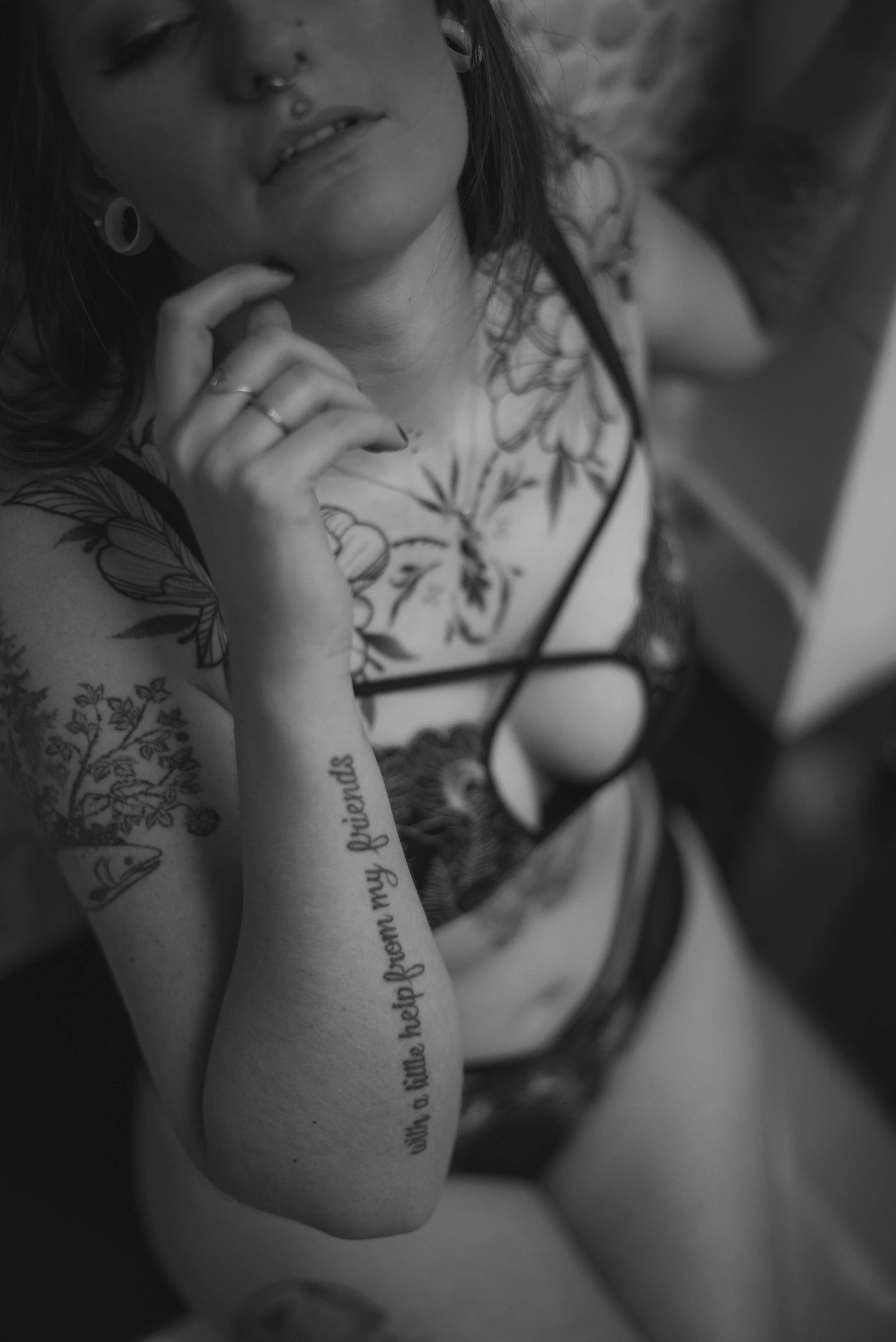 mishelle-7654BW.jpg