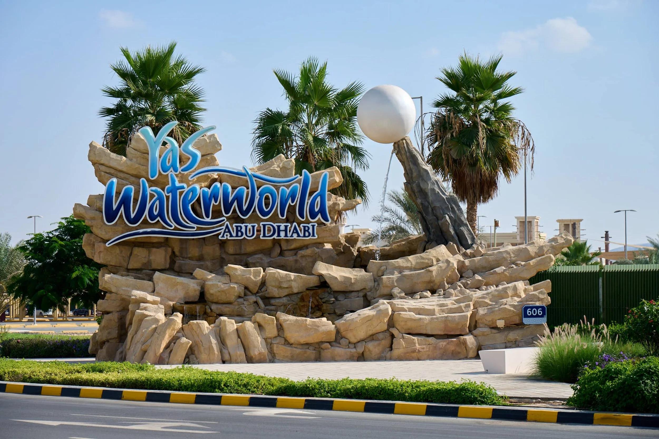 Creative-Dialog-Yas-Island-Theme-Parks-Wayfinding-Audit-13.jpg