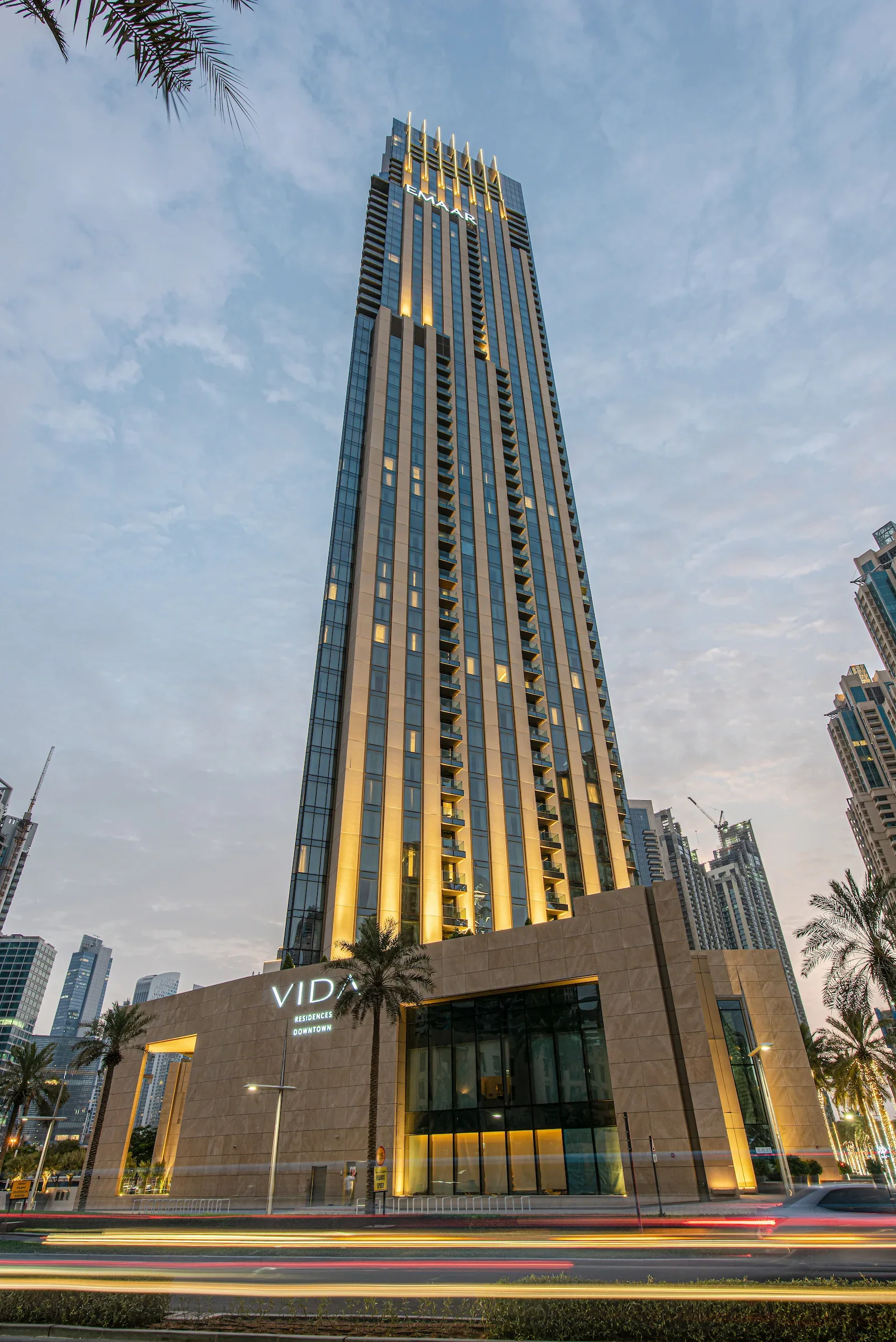 Creative-Dialog-Vida-Dubai-Opera-Wayfinding-Signage-12.webp