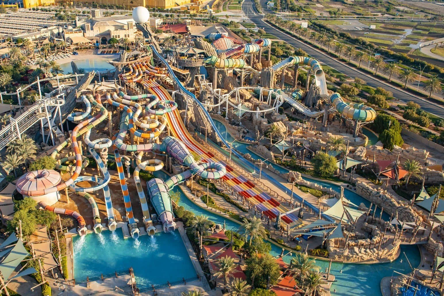 Creative-Dialog-Yas-Island-Theme-Parks-Wayfinding-Audit-14.jpg