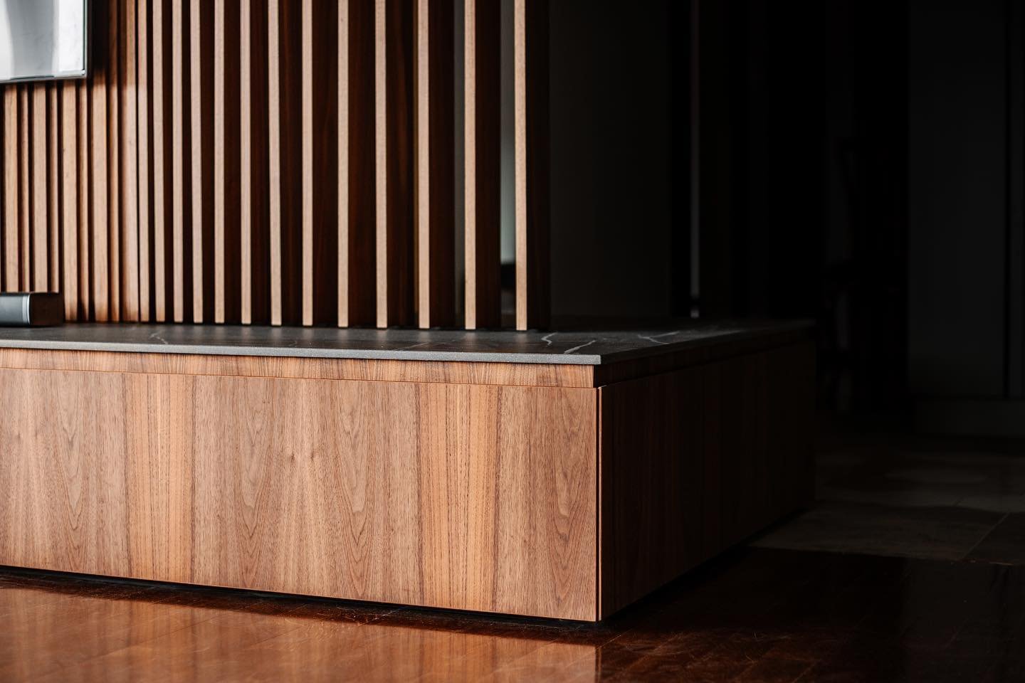 partumstudio-aura-surryhills-interior-tv-joinery-detail.jpg