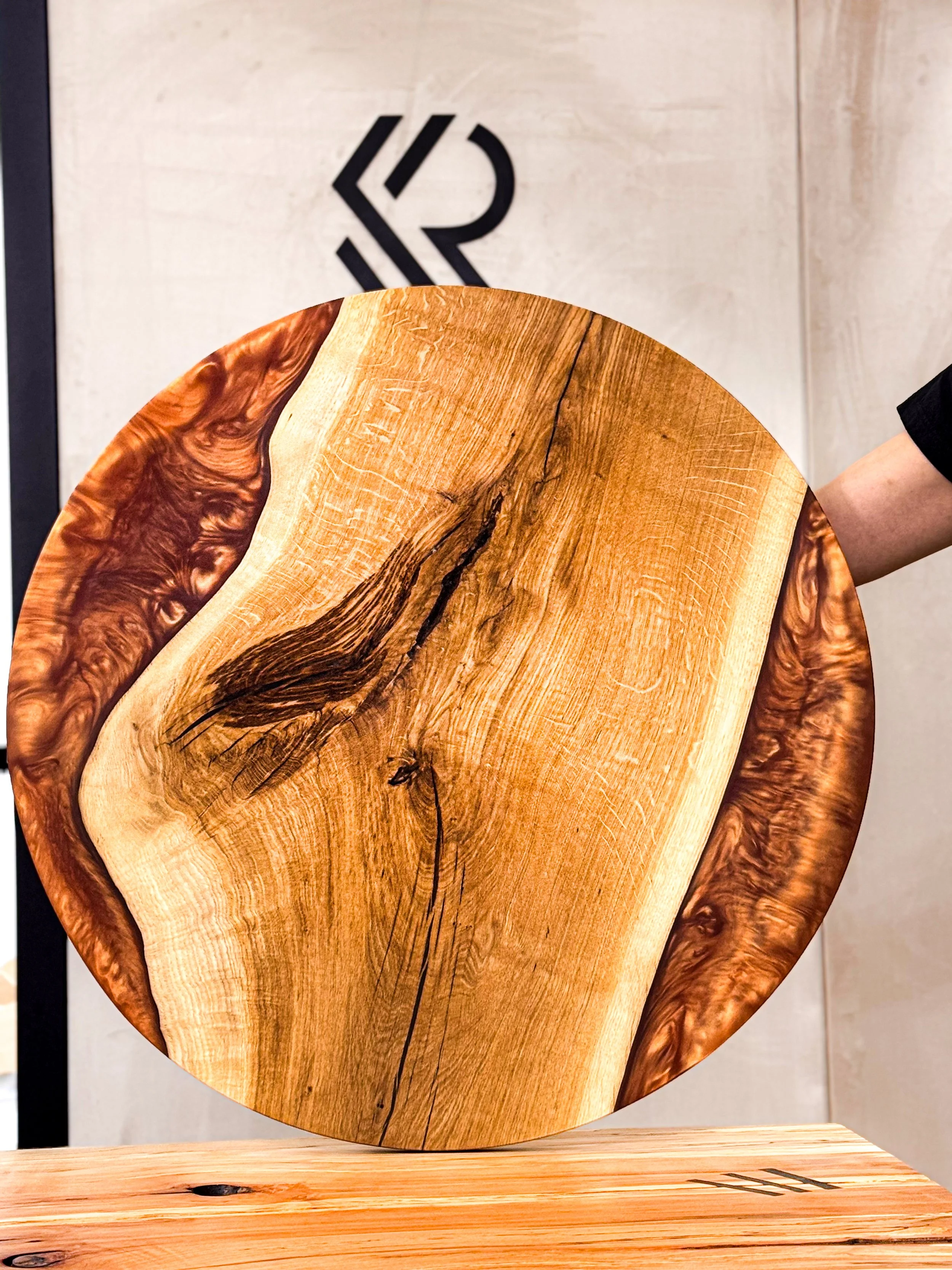 Dub bronzový epoxid 75cm.jpg