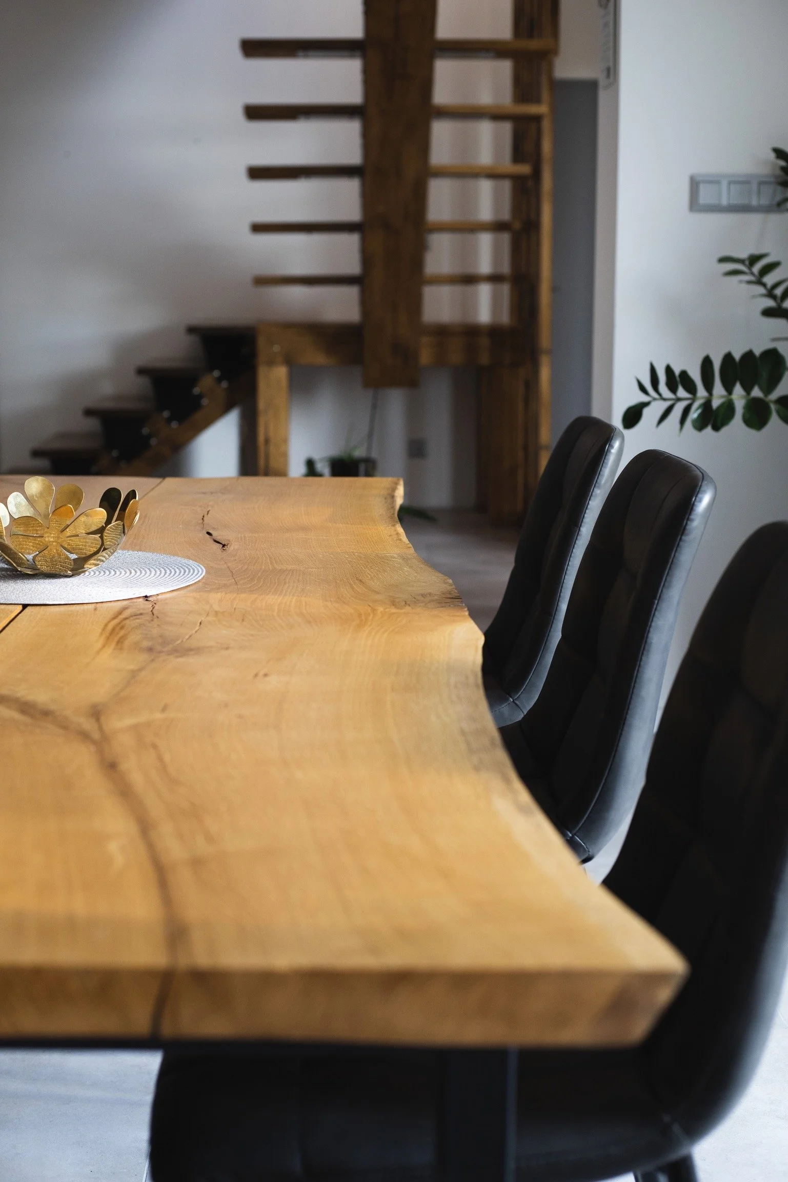 rosiv-dubovy-stol - 4.jpeg