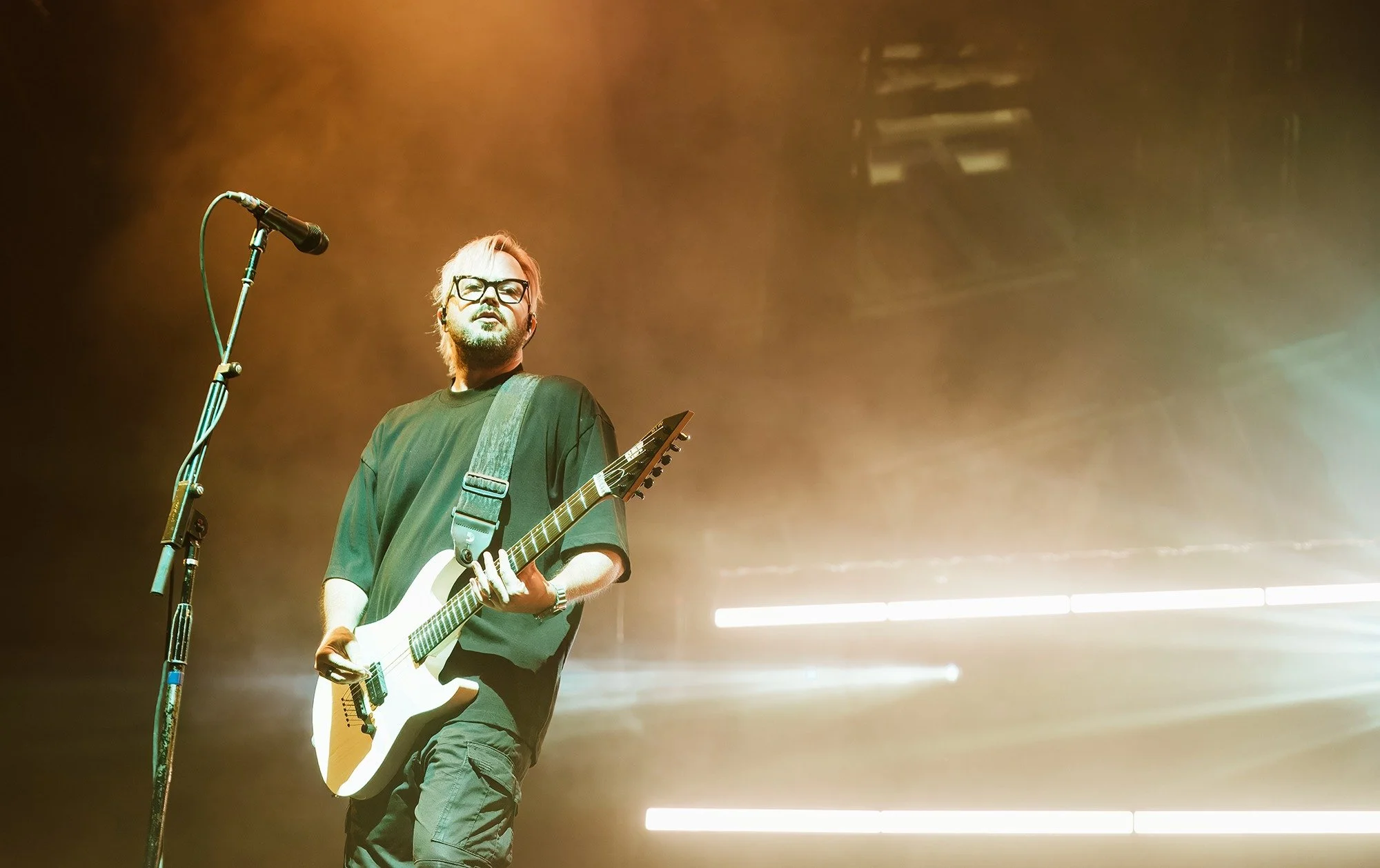 "A Thin Line" by @kjwallen is out now!!! 🔥 Yes, THAT Keith Wallen ( @breakingbenjamin )! 

(re-edit / 2025)

#melmaephoto #darkbloomcreative #kjwallen #breakingbenjamin