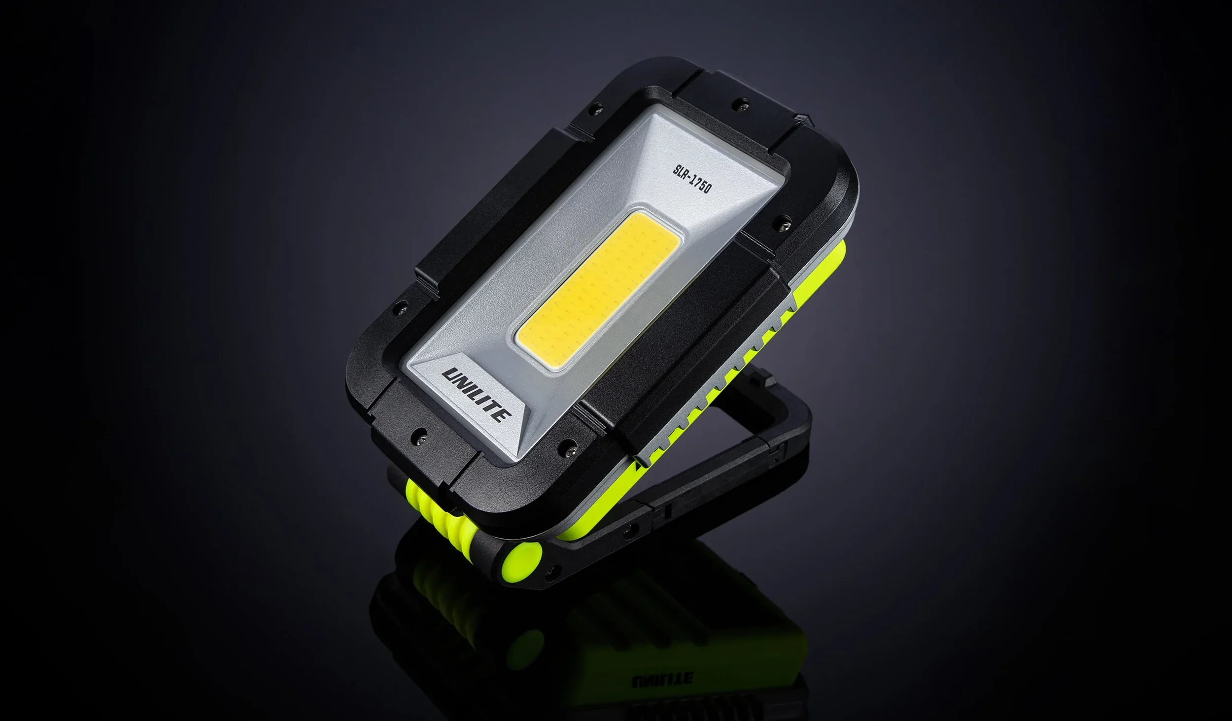 Unilite SLR‑1750 – LED Arbeidslampe (1750 lumen, IP65)