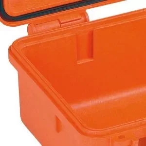 Innvendige spor i Explorer Case for presis posisjonering av utstyr og foam-innlegg