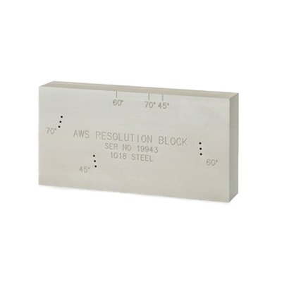 En AWS oppløsningsblokk av stål med skala og gradert målestokk.