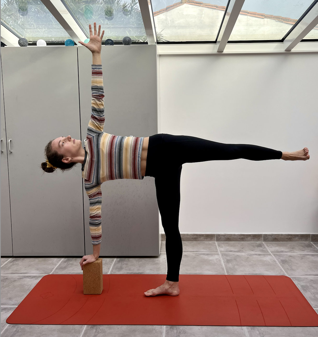 Progresser dans la posture de la demi-lune