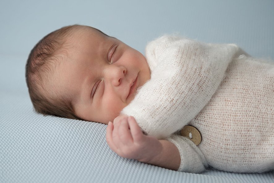 séance photo bébé dans un studio photo à Nantes 
