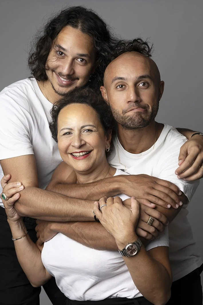 Portrait de  famille décontracté réalisé près de Nantes, Treillières et La Chapelle-sur-Erdre dans un style naturel et authentique.