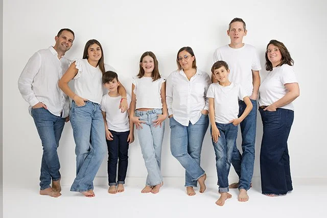 Portraits d’enfants et séances famille réalisés près de Nantes, Treillières et La Chapelle-sur-Erdre dans un style naturel et authentique.