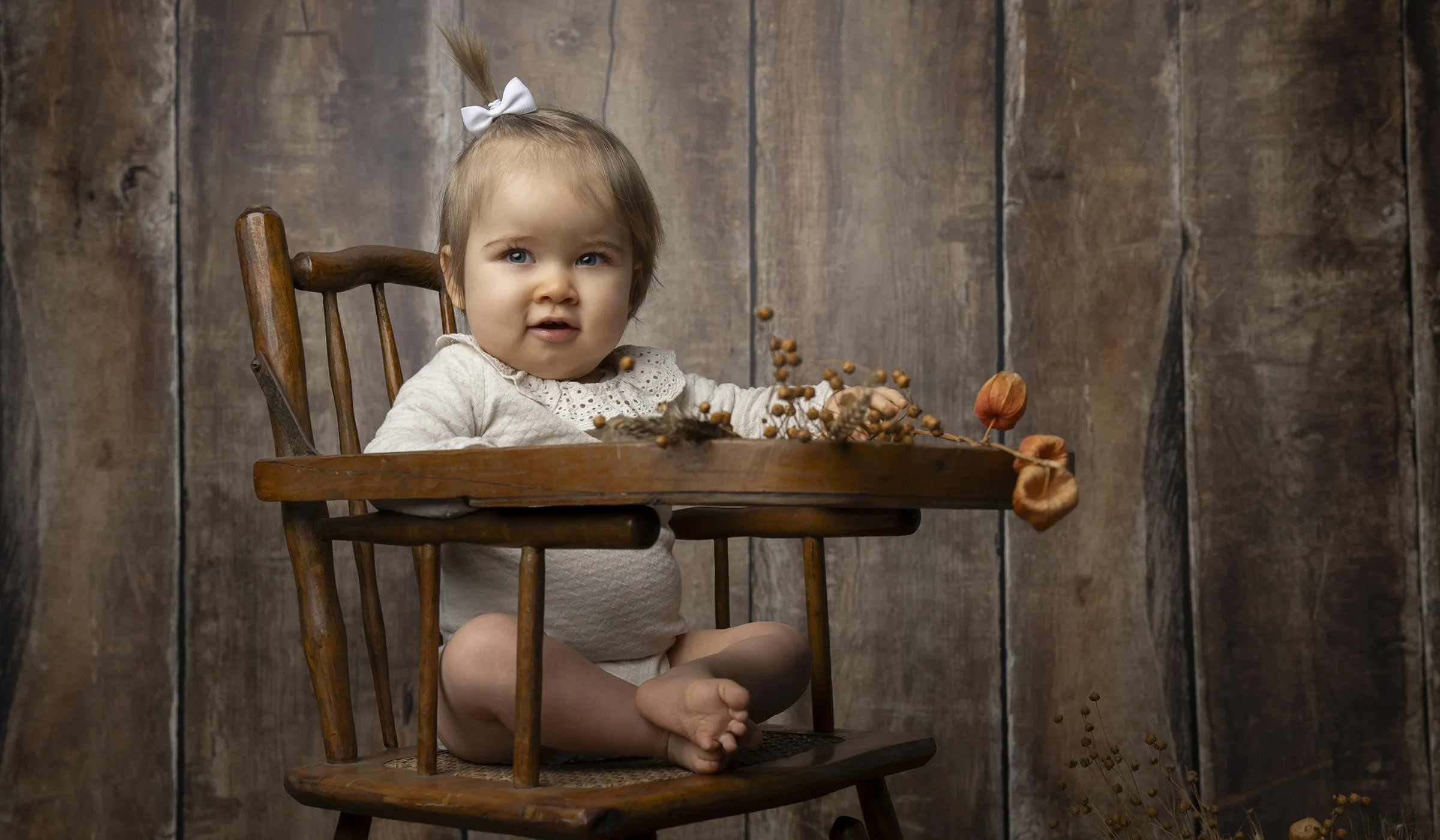 Portrait enfant original et artistique réalisé en studio à Treillières près de Nantes.