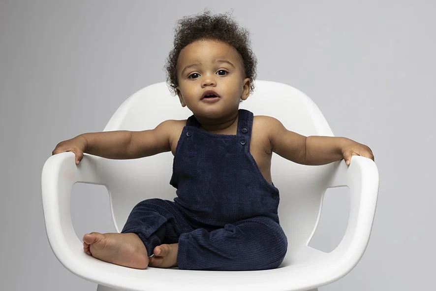 Portrait enfant spontané réalisé près de Nantes. Séance photo naturelle pour enfants et familles.