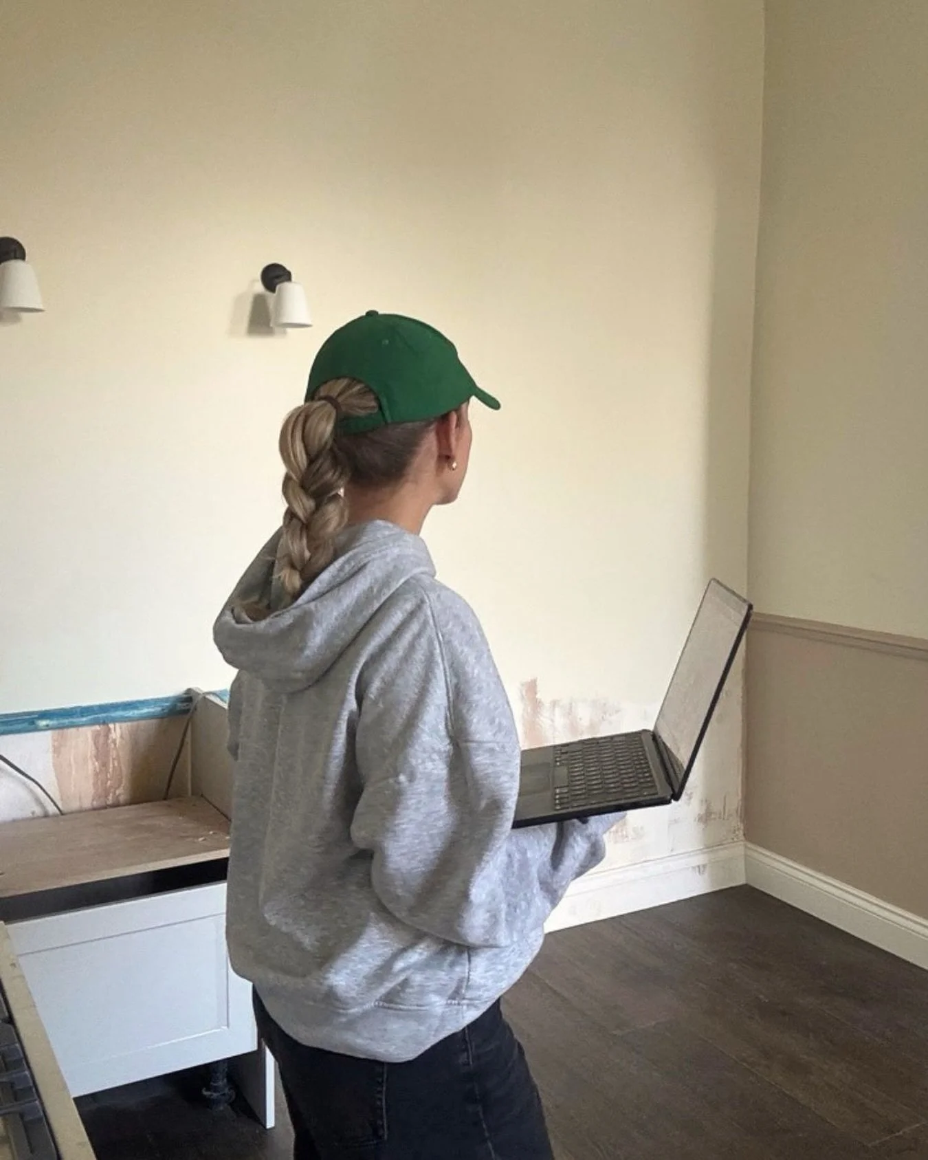 One of the questions I&rsquo;m asked most is...

&ldquo;Do I need Design Consultancy or Full Interior Design?&rdquo;

The answer isn&rsquo;t about the size of your home&mdash;it&rsquo;s about the level of support you&rsquo;re looking for.

🛎️ Design