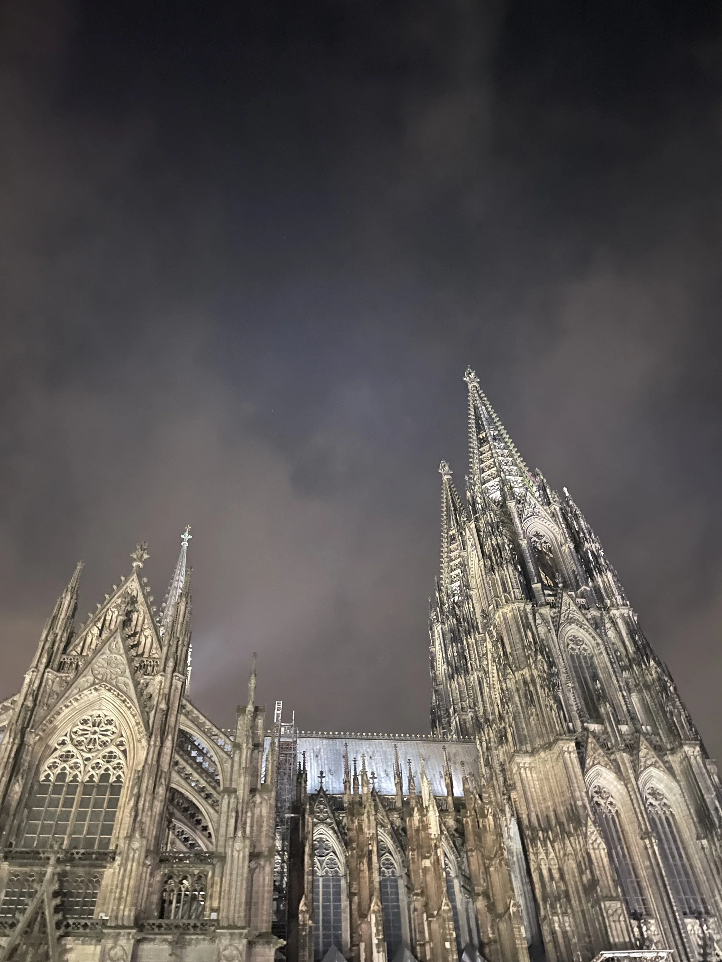 Donnerstag, 25. November 2021 um 19:13