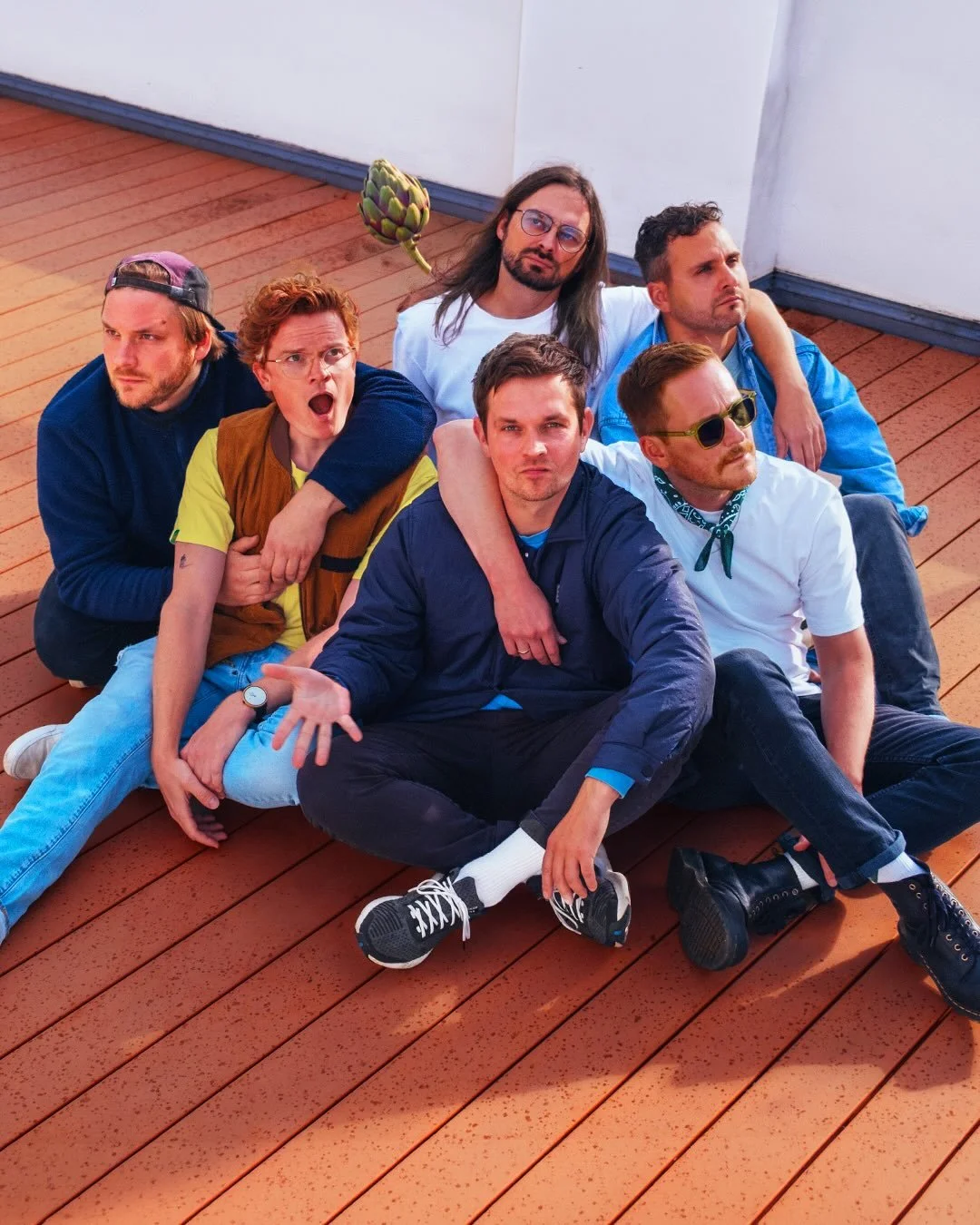 GREETINGS FROM FEVERS KEY gibt es ab sofort &uuml;berall im Stream. Please swipe + read, please enjoy. Please be angry. 🥀

📸 Slide 1: @holger.kochs 
🎥 Slide 5: @marioflowgo 

GREETINGS FROM FEVERS KEY 
recorded by Tobias Schmidt
mixed by @mathiasb