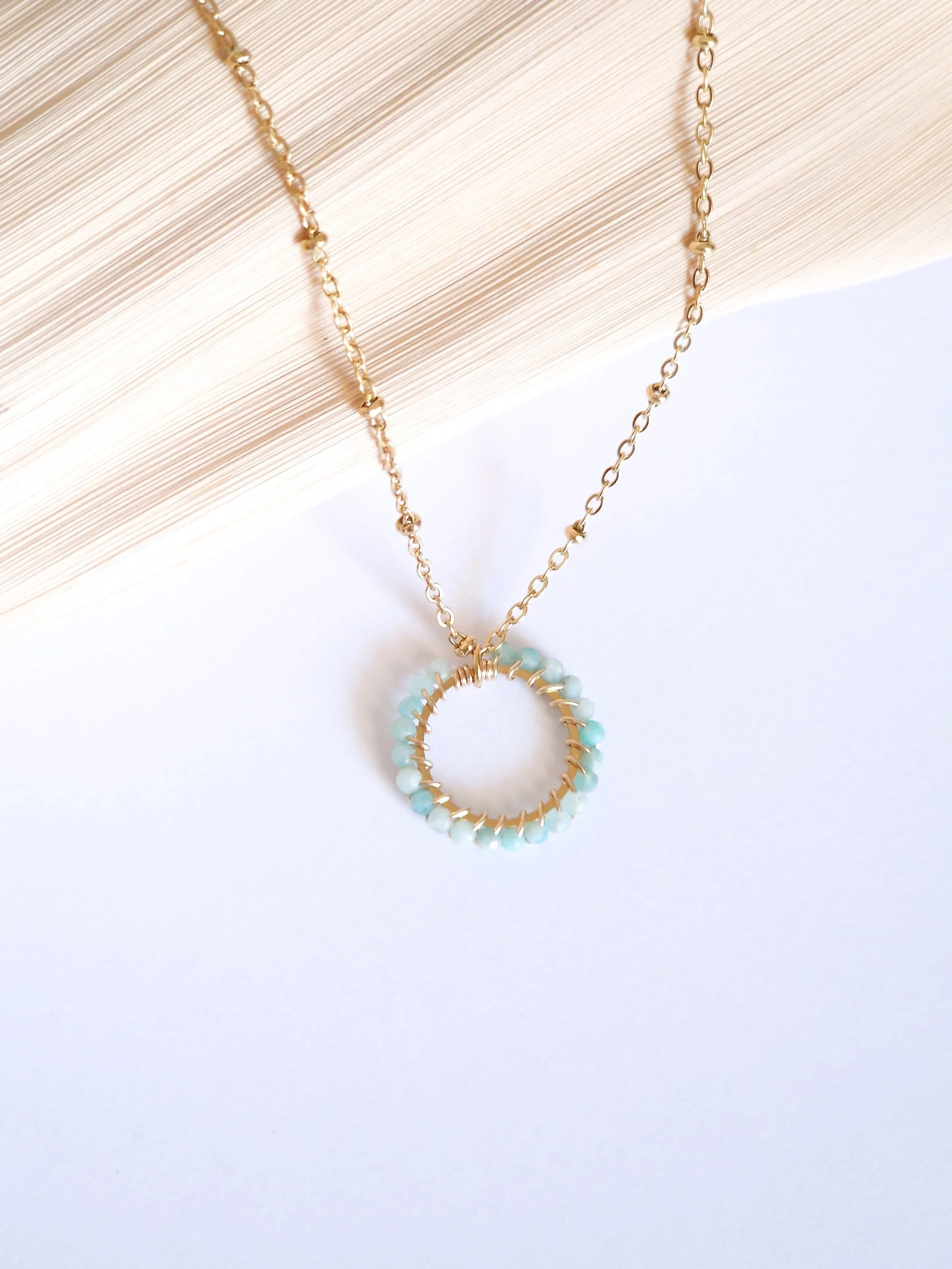 Collier Fatima Amazonite chaîne dorée.jpg