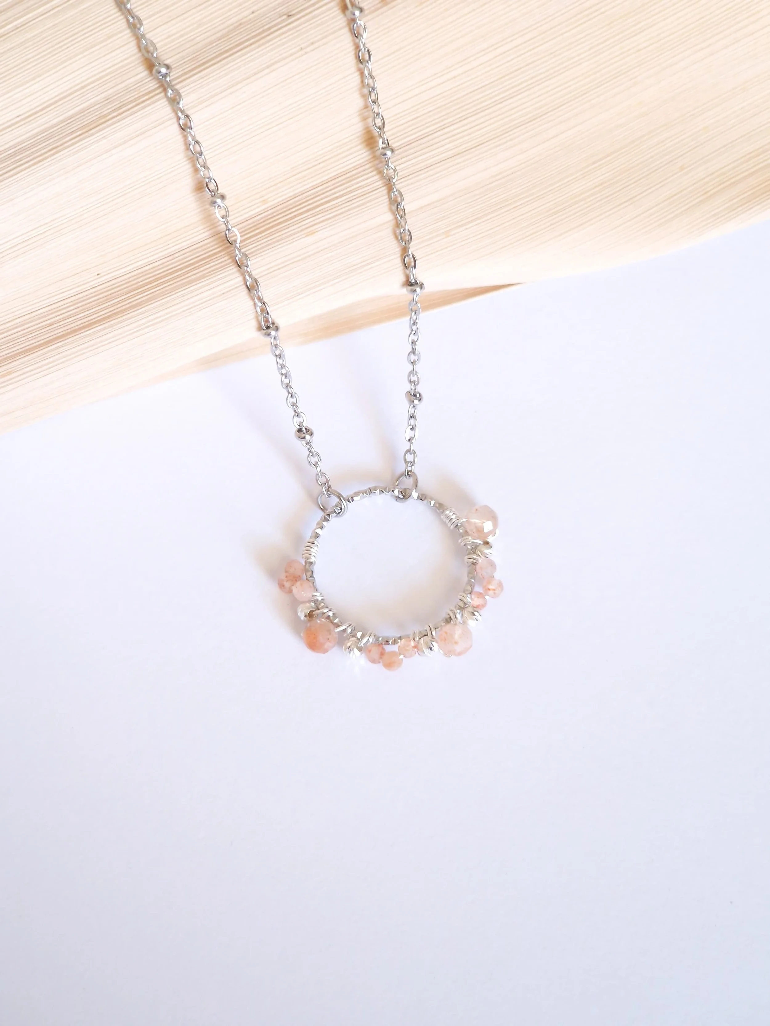 Collier Crystal Pierre de soleil.jpg