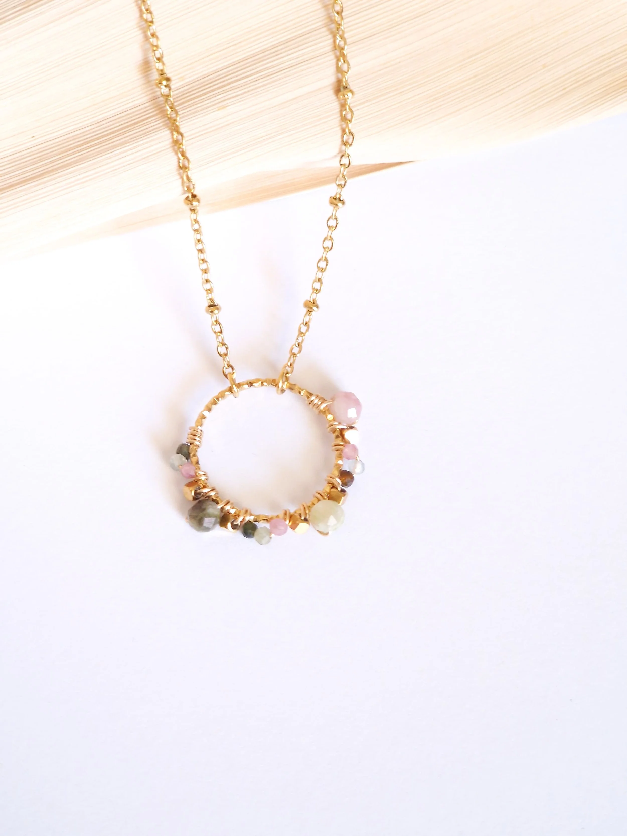 Collier Crystal Tourmaline chaîne dorée.jpg