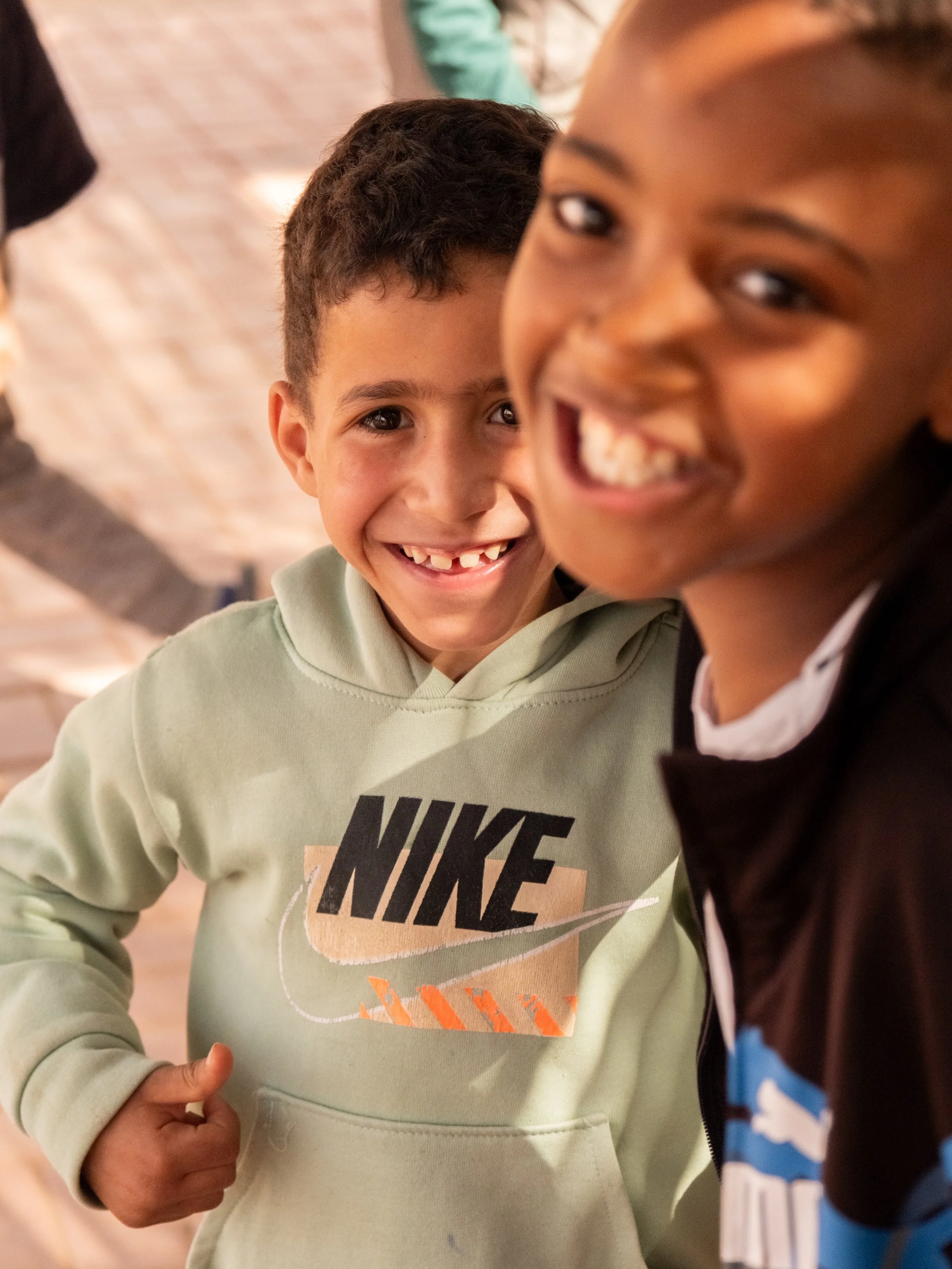 On photographie souvent les grandes activit&eacute;s, les &eacute;v&eacute;nements.

Mais la vie &agrave; l&rsquo;association, c&rsquo;est aussi tous ces petits moments de vie du quotidien. Des moments simples, parfois invisibles, mais qui font plein