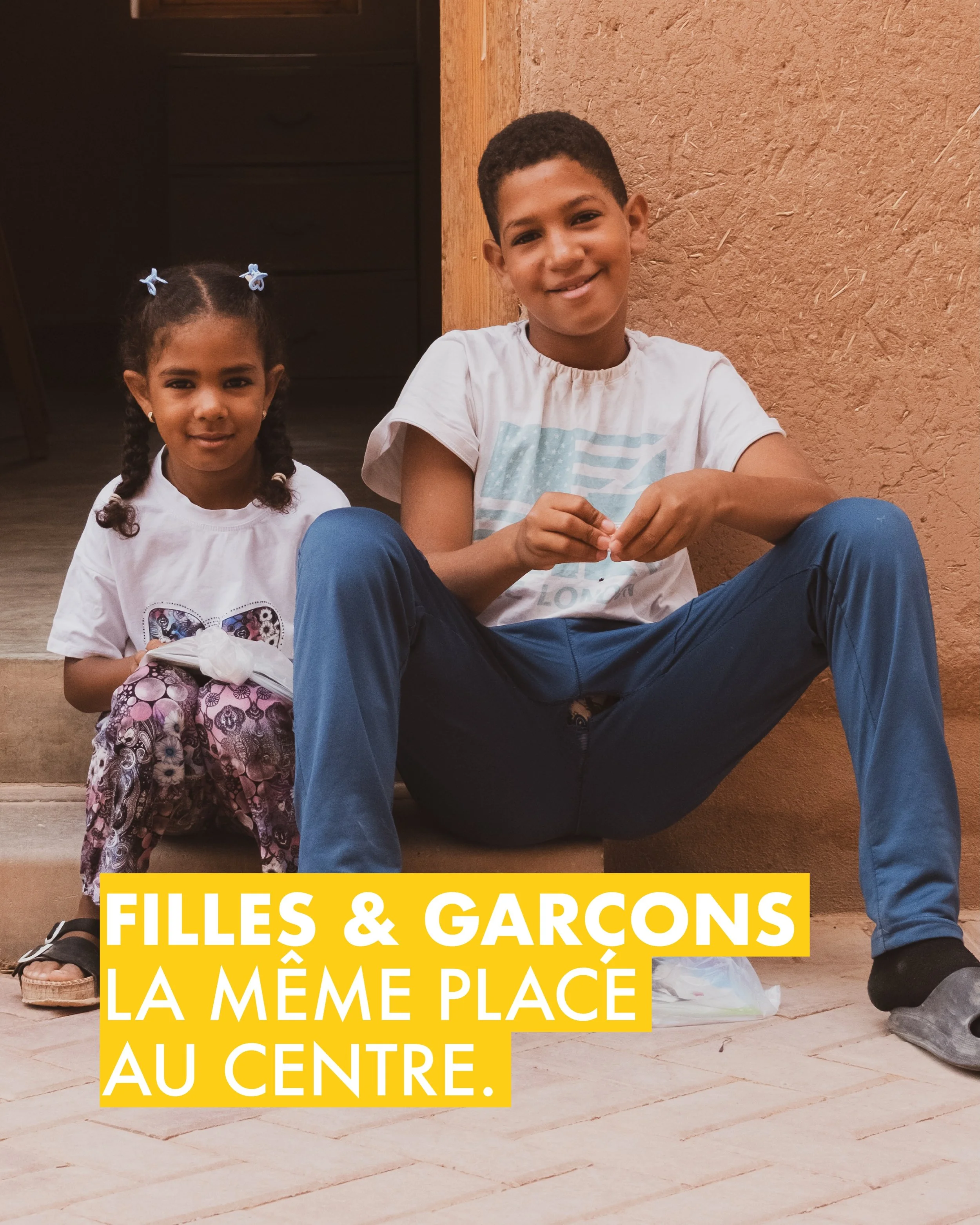 Filles et gar&ccedil;ons : la m&ecirc;me place au centre 🧒🏽👶🏾

&Agrave; Solidarit&eacute; Enfants des Sables, filles et gar&ccedil;ons participent aux activit&eacute;s et disposent des m&ecirc;mes possibilit&eacute;s pour apprendre, pratiquer et 