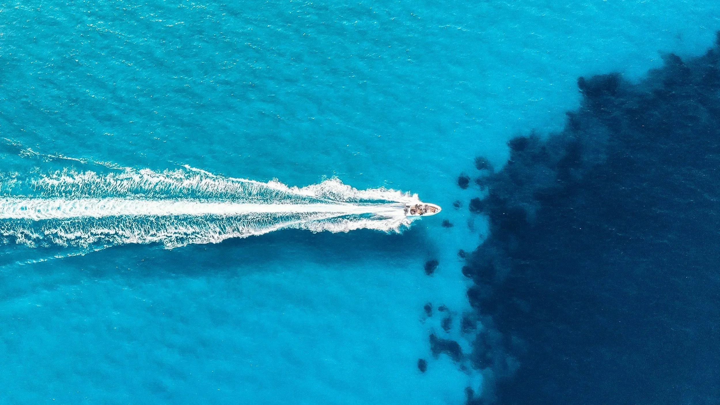 BE YOUR OWN CAPTAIN ON THE CRETAN SEA