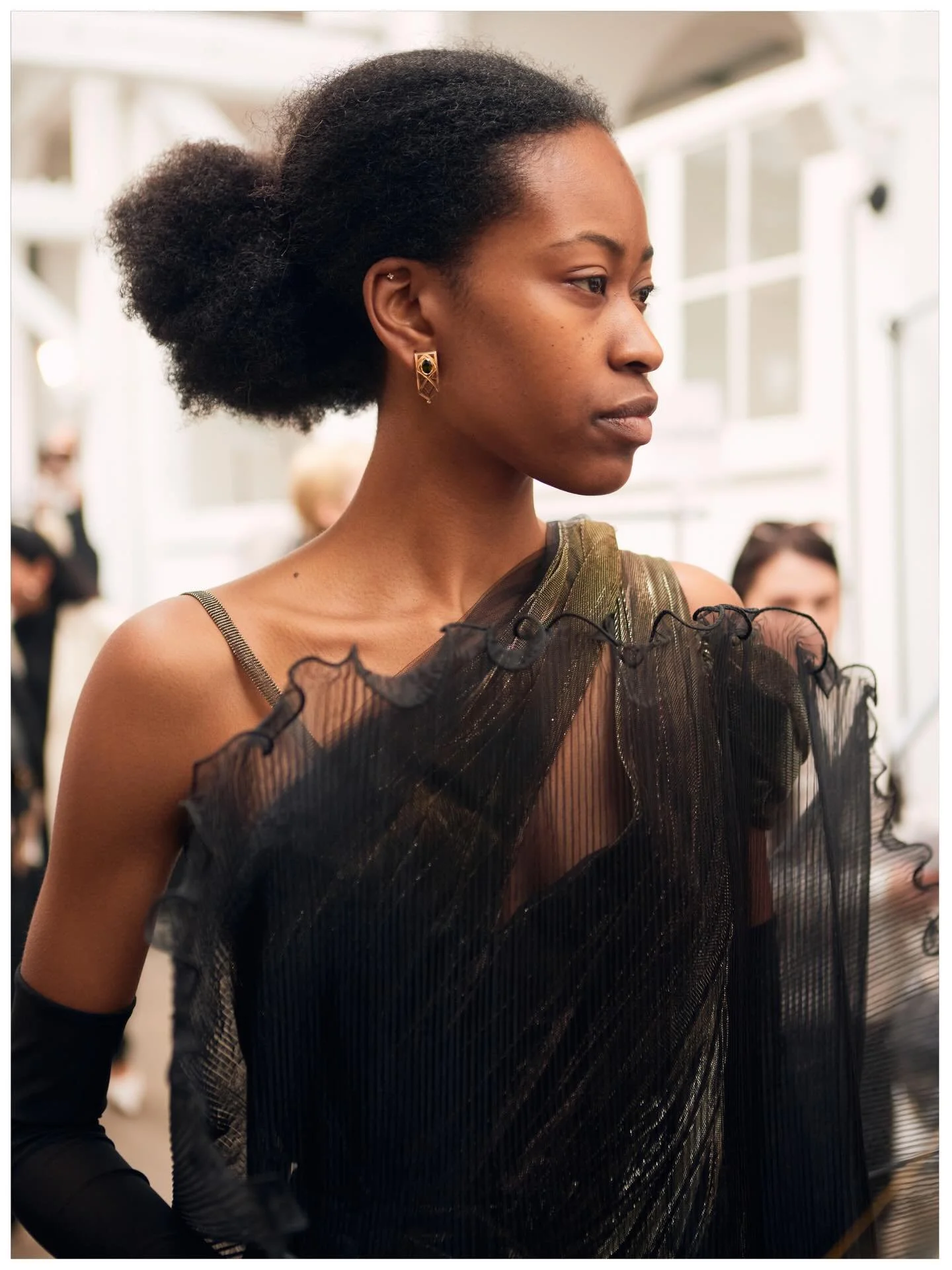 behind the scenes // last preparations 
@stepanenko_yanis_official 

In collaboration with:
Shoes: @kachorovska_atelier
Bags: @lona_prist
Jewelry: @lobortas.official
Hats: @martaholod
Producer &amp; Director: @elengoldelen

Via @modaproductionsoffici