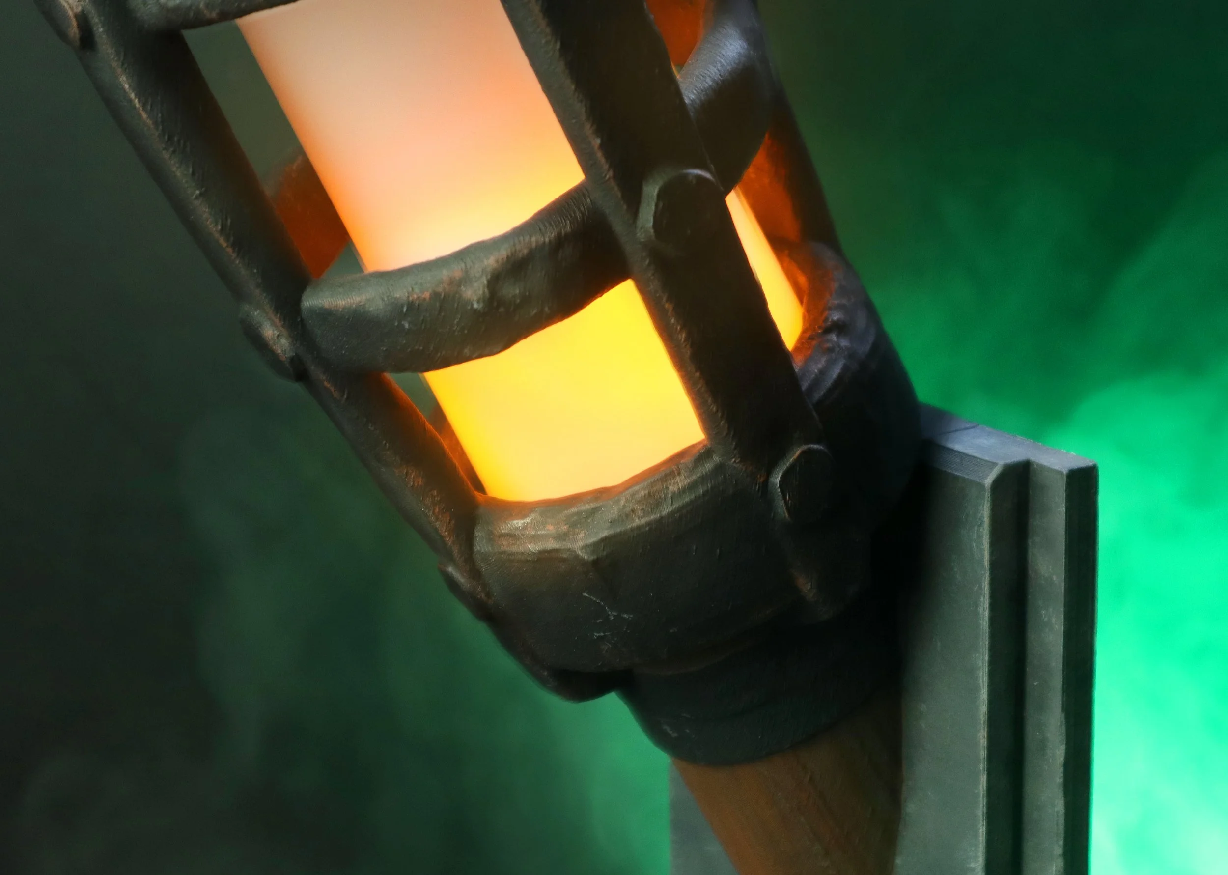 atmoseeker-dungeontorch-02.jpg