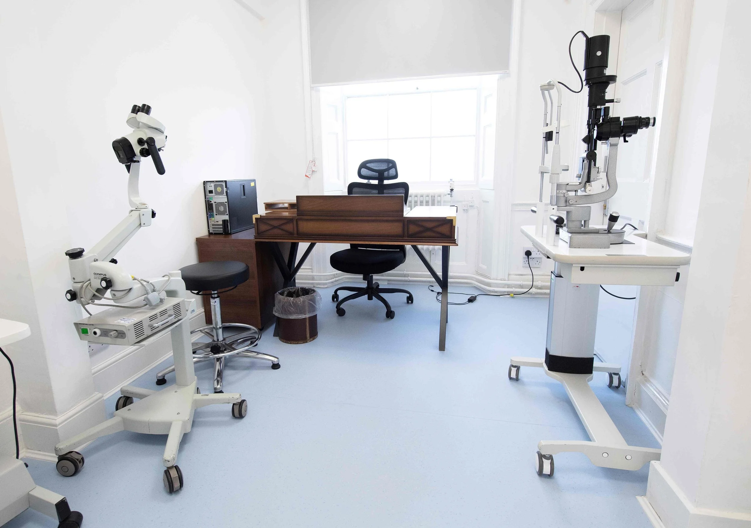 Specialist procedure room at Chase Lodge Hospital, equipped for minimally invasive gynaecological surgery