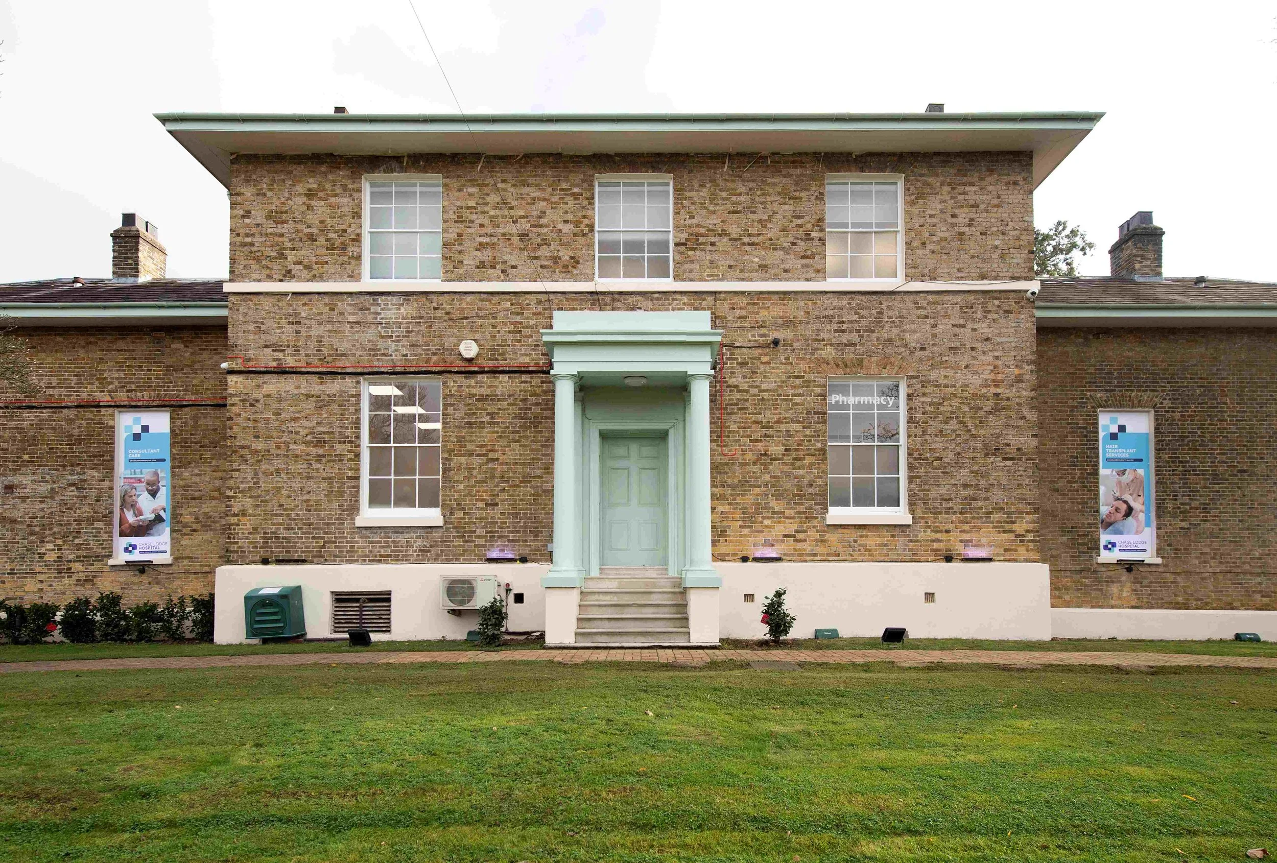 Exterior of Chase Lodge Hospital, a private healthcare facility in Mill Hill, North London